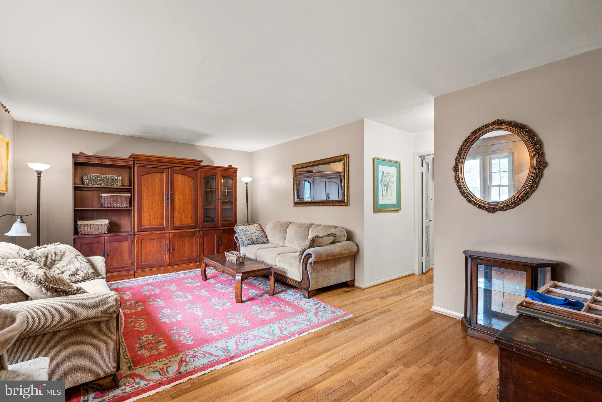 MANOR WOODS - Residential