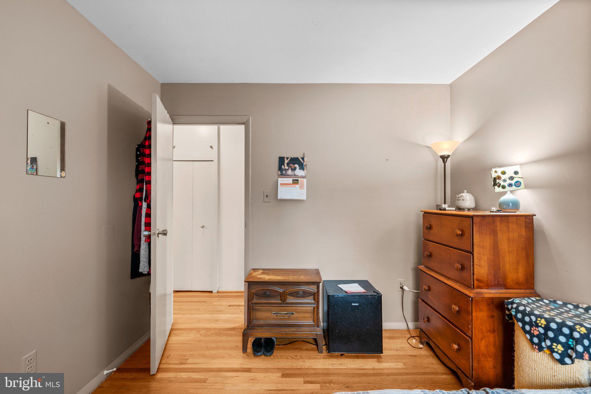 MANOR WOODS - Residential