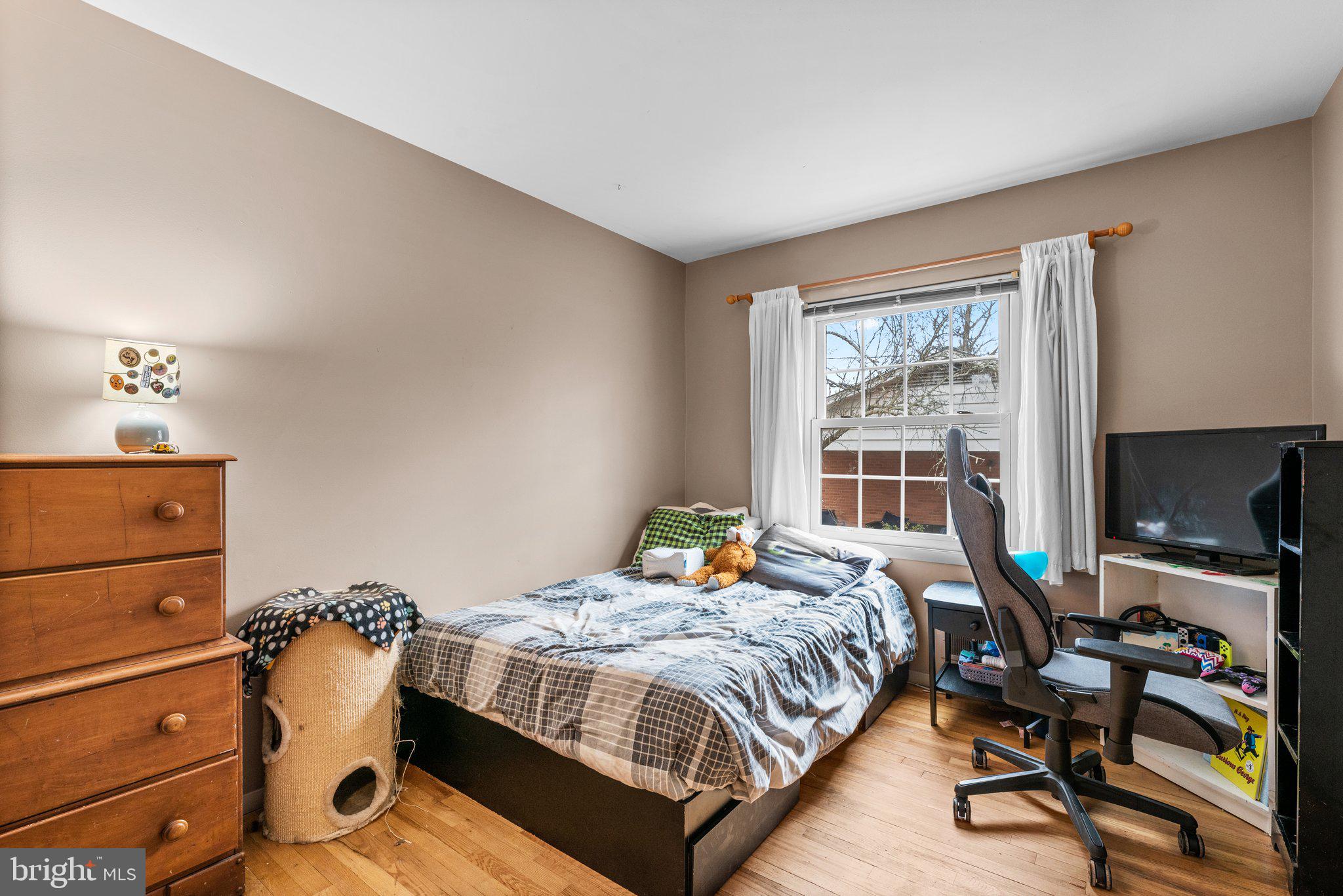 MANOR WOODS - Residential