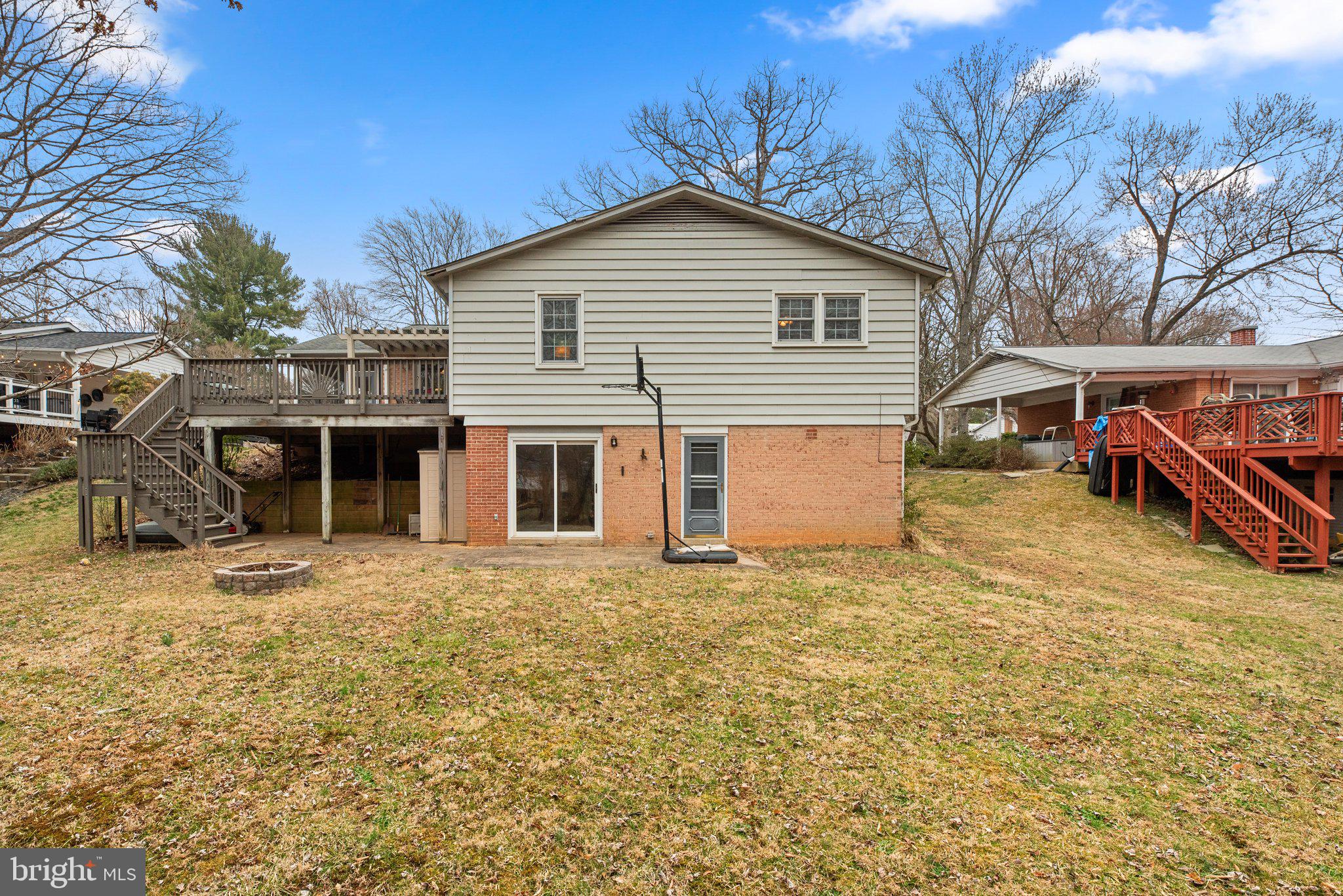 MANOR WOODS - Residential