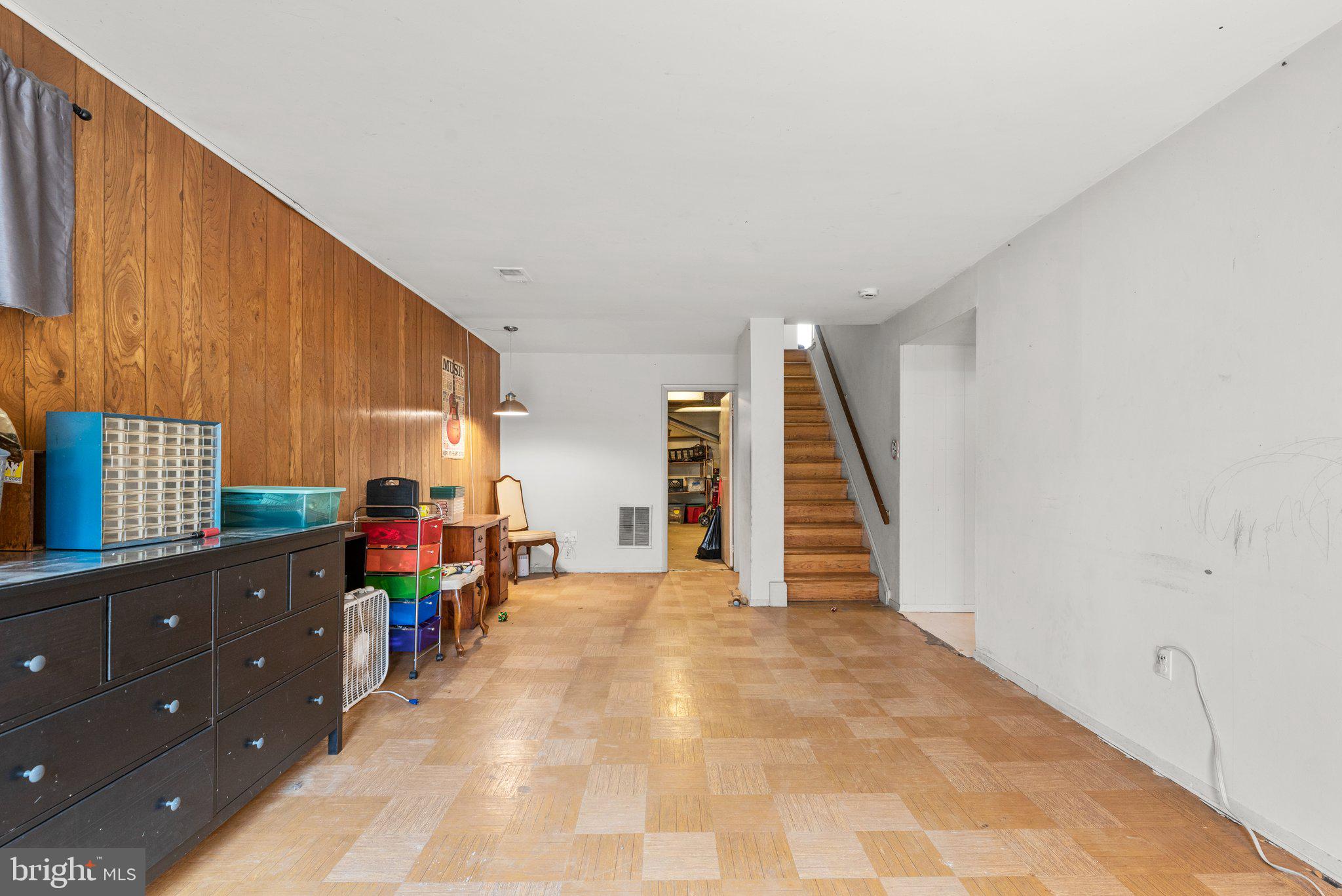 MANOR WOODS - Residential