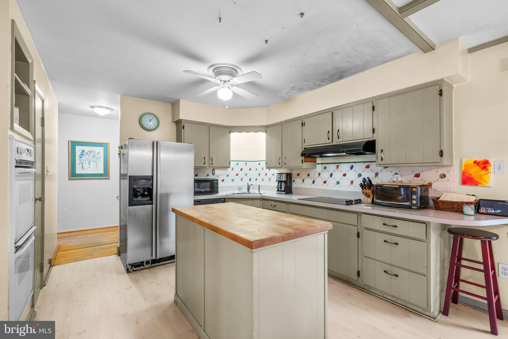 MANOR WOODS - Residential