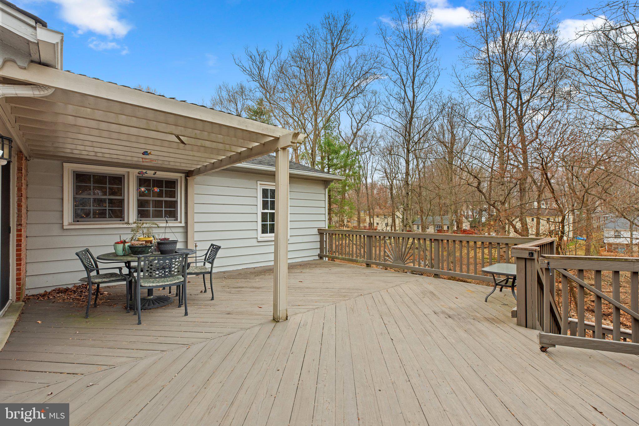 MANOR WOODS - Residential