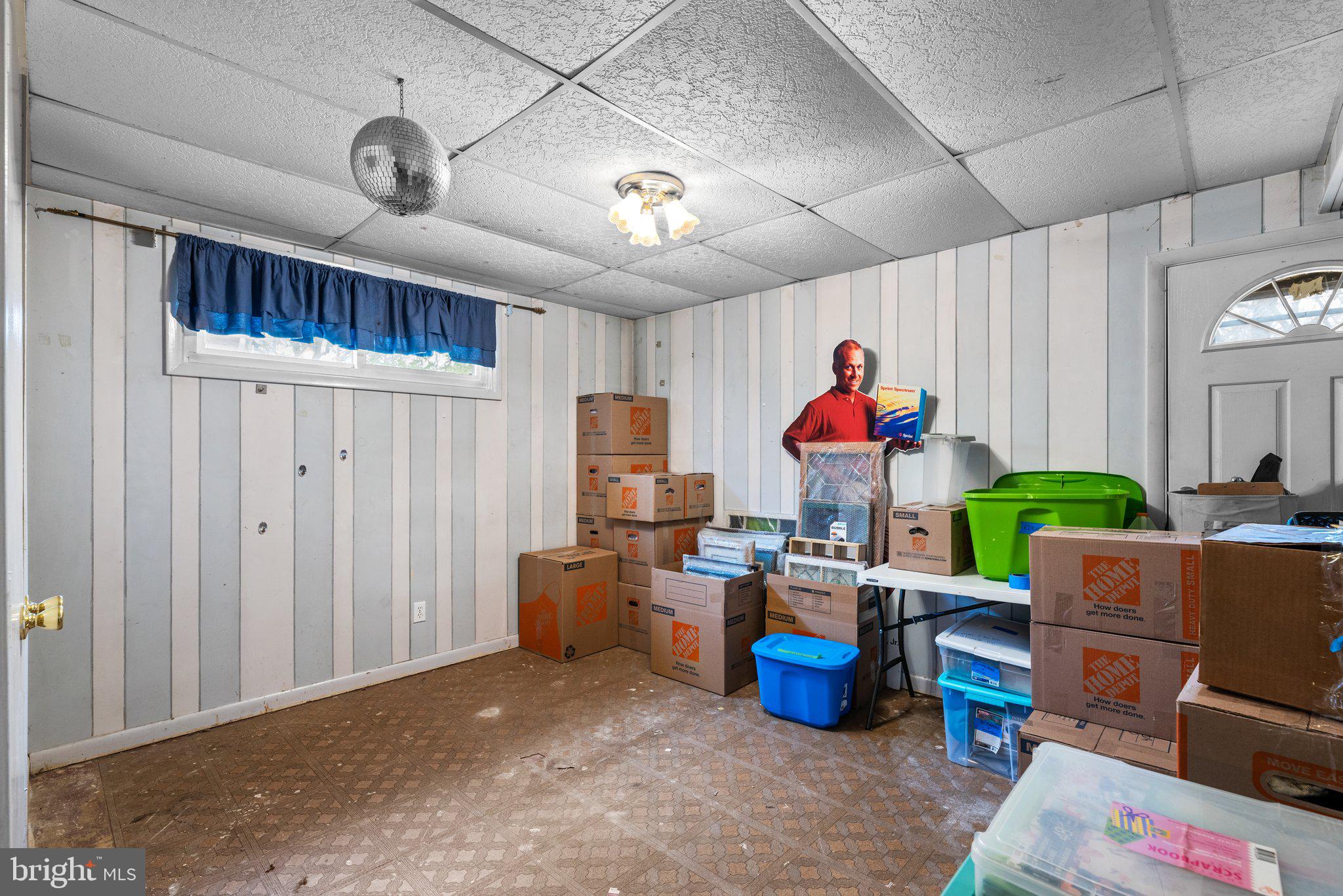 MANOR WOODS - Residential