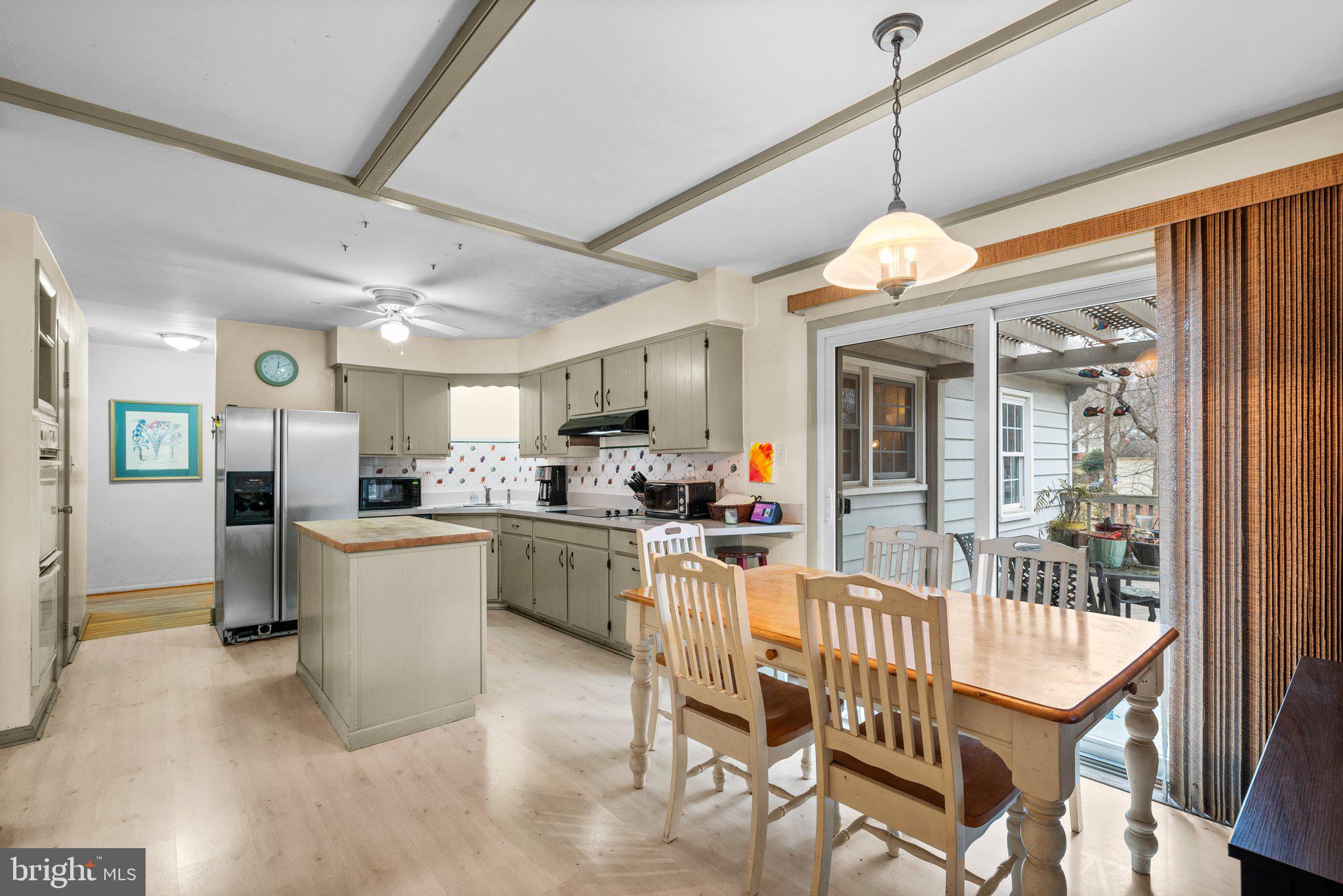 MANOR WOODS - Residential