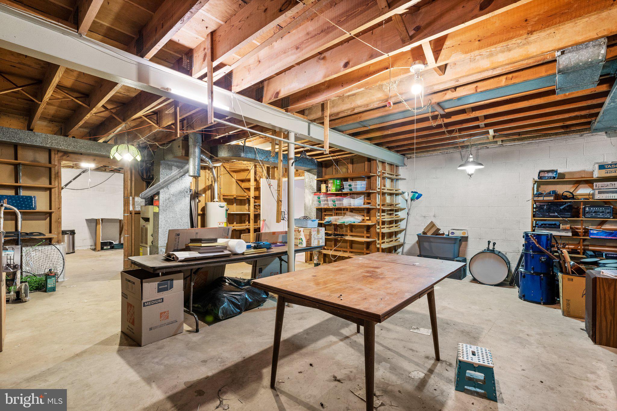 MANOR WOODS - Residential