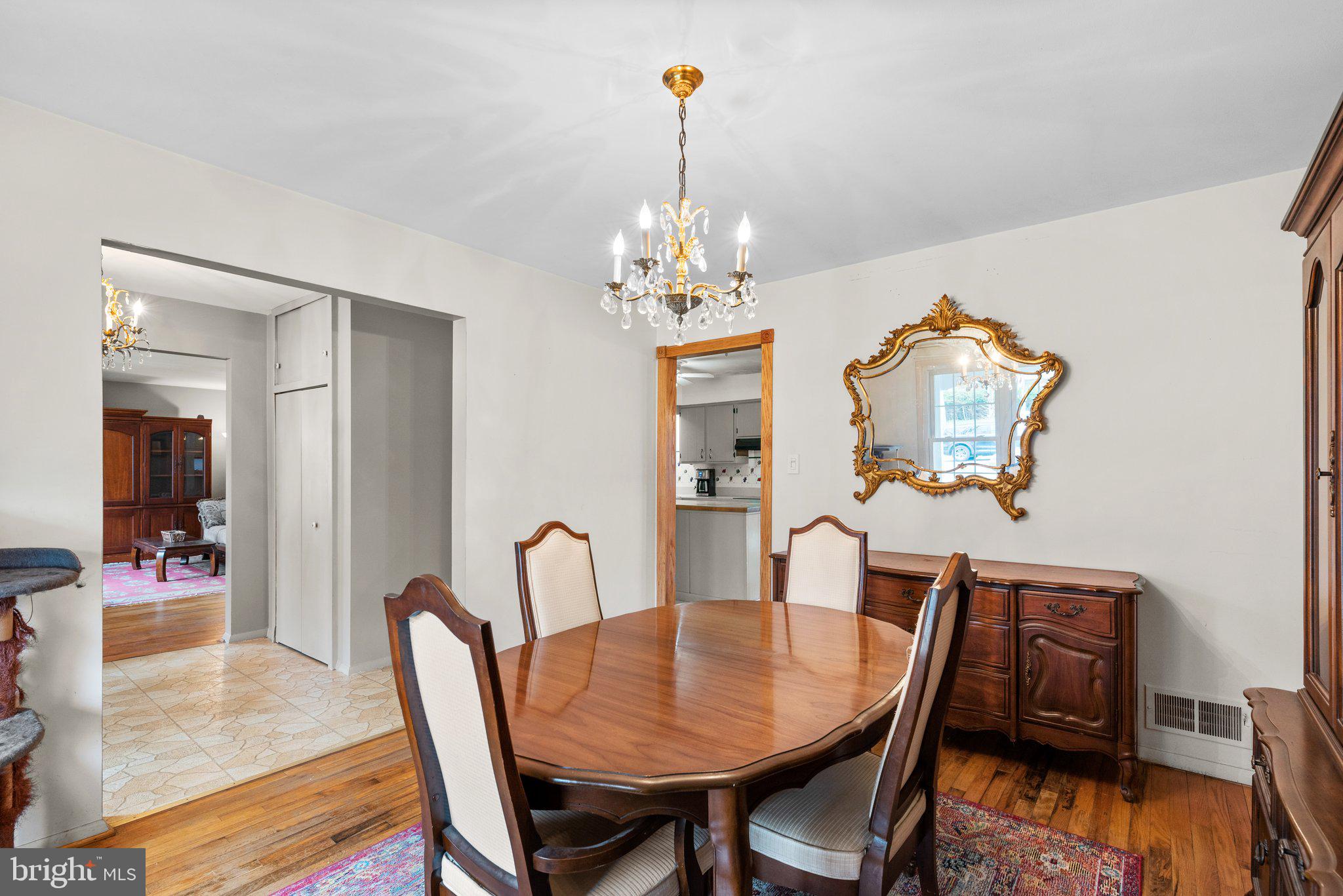 MANOR WOODS - Residential