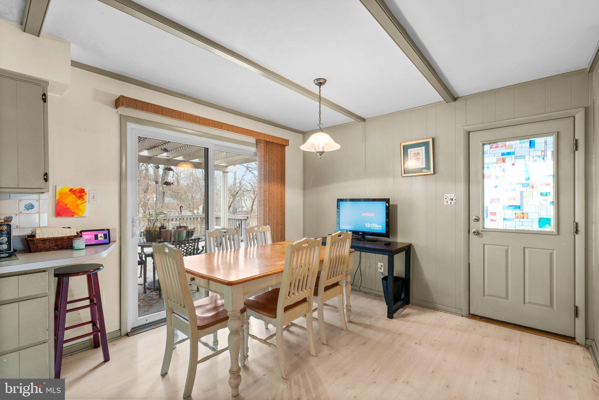 MANOR WOODS - Residential