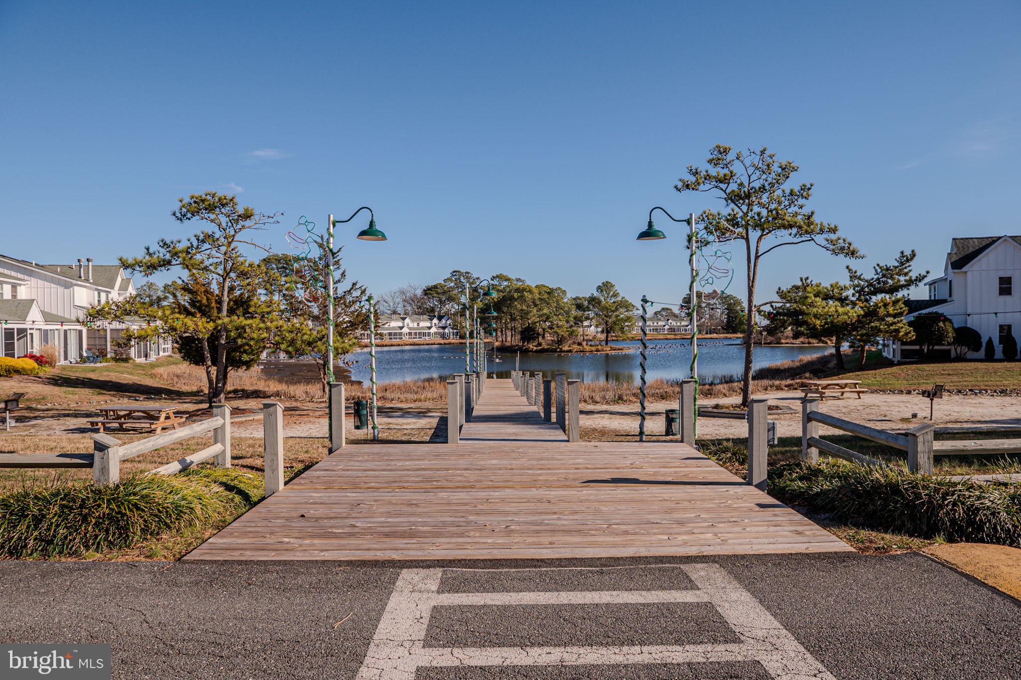 MALLARD LAKES - Residential