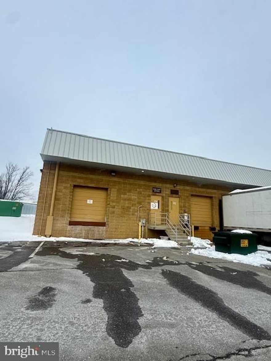 Industrial Warehouse for Lease – 1,800 SF

Available Immediately | Drive-In Door | Office Included
Well-located small-bay industrial warehouse available for lease in the established Sulphur Spring Business Park in Arbutus / Southwest Baltimore. Ideal for contractors, distribution, storage, or light industrial users seeking efficient space with convenient highway access.