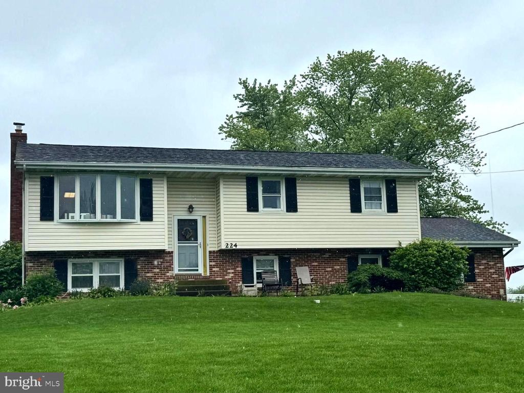 Photo of 224 Oberholtzer Road, ELIZABETHTOWN, PA 17022 (MLS # PALA2070644)