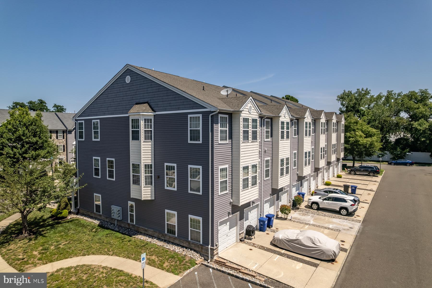 3 FOX COURT