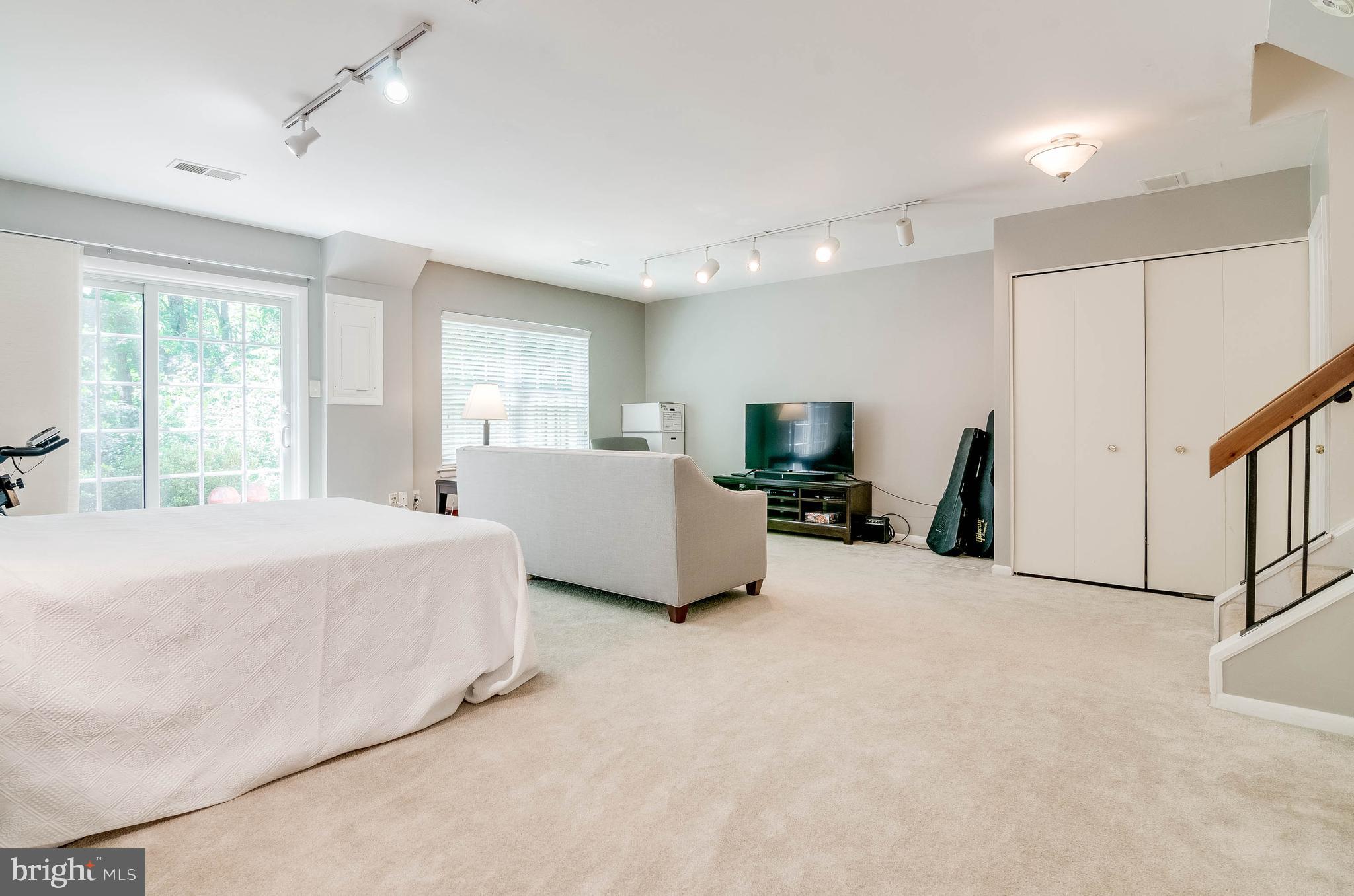 SADDLER OAKS - Residential