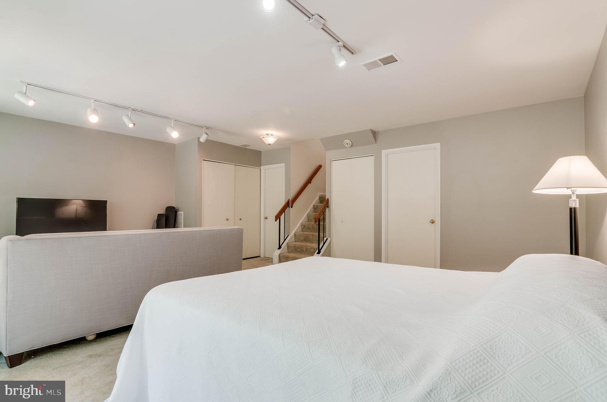 SADDLER OAKS - Residential