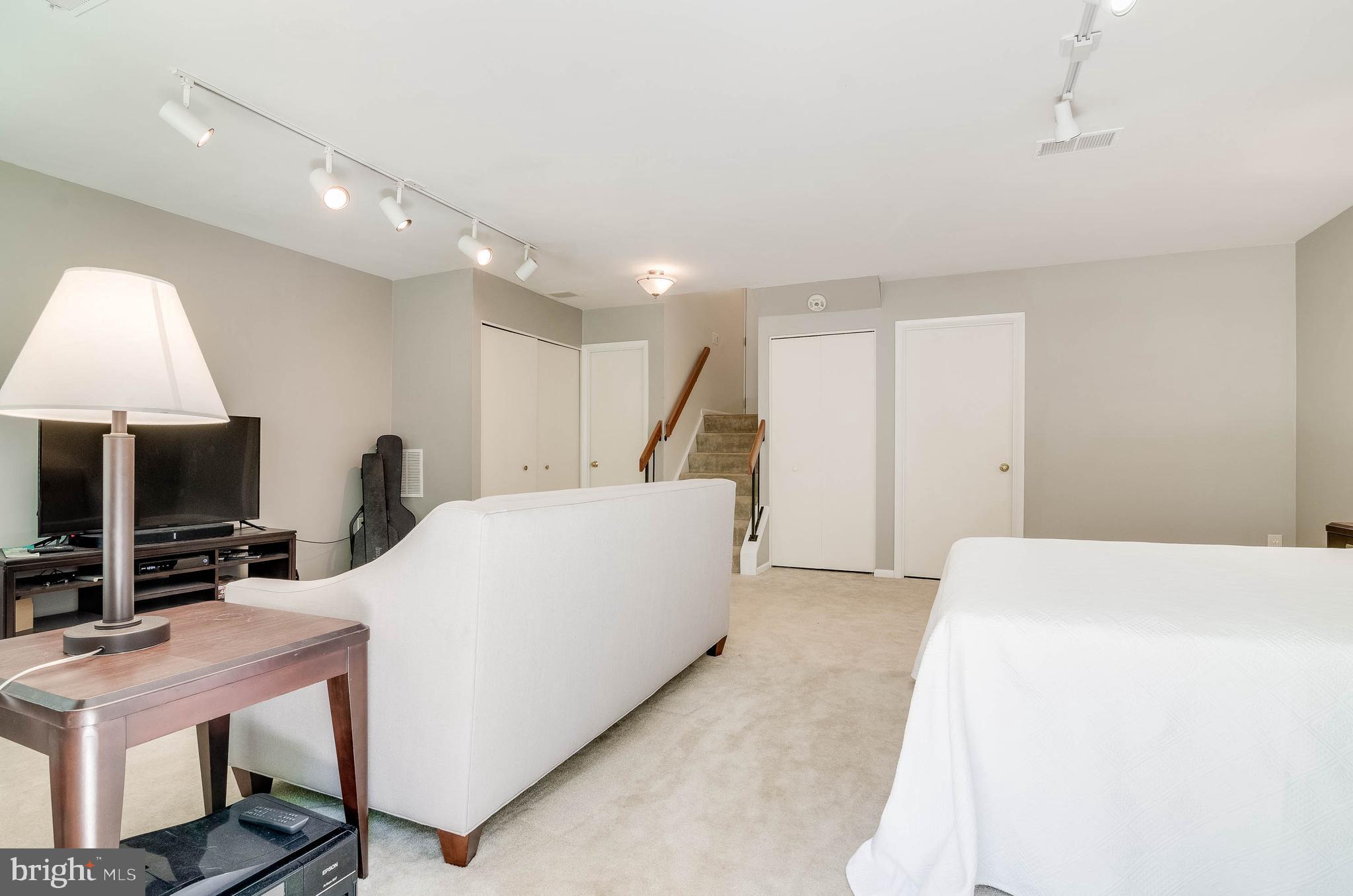 SADDLER OAKS - Residential