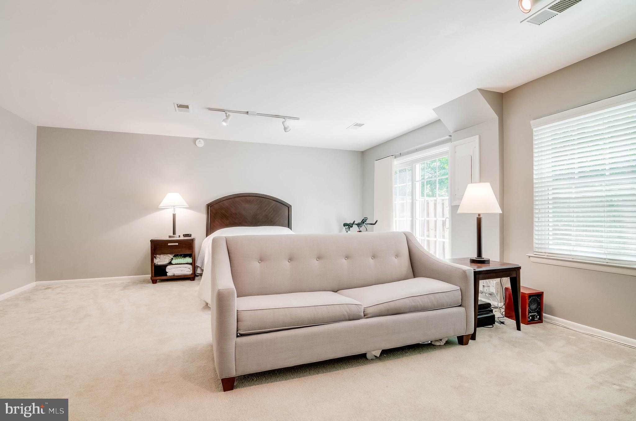 SADDLER OAKS - Residential