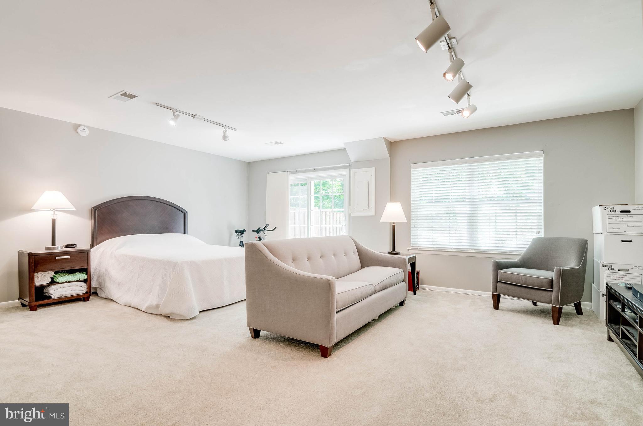 SADDLER OAKS - Residential