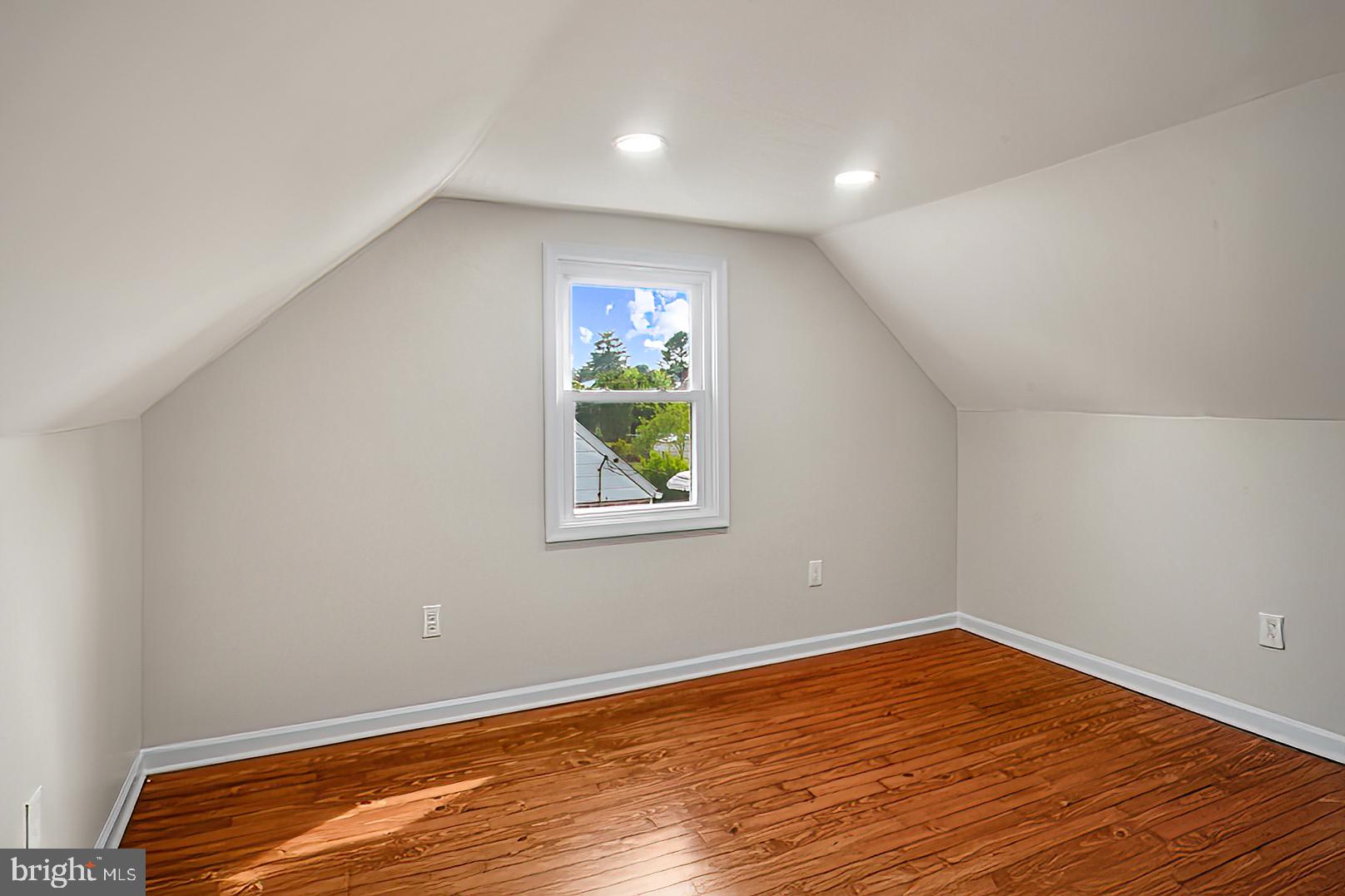 MILFORD GARDENS - Residential