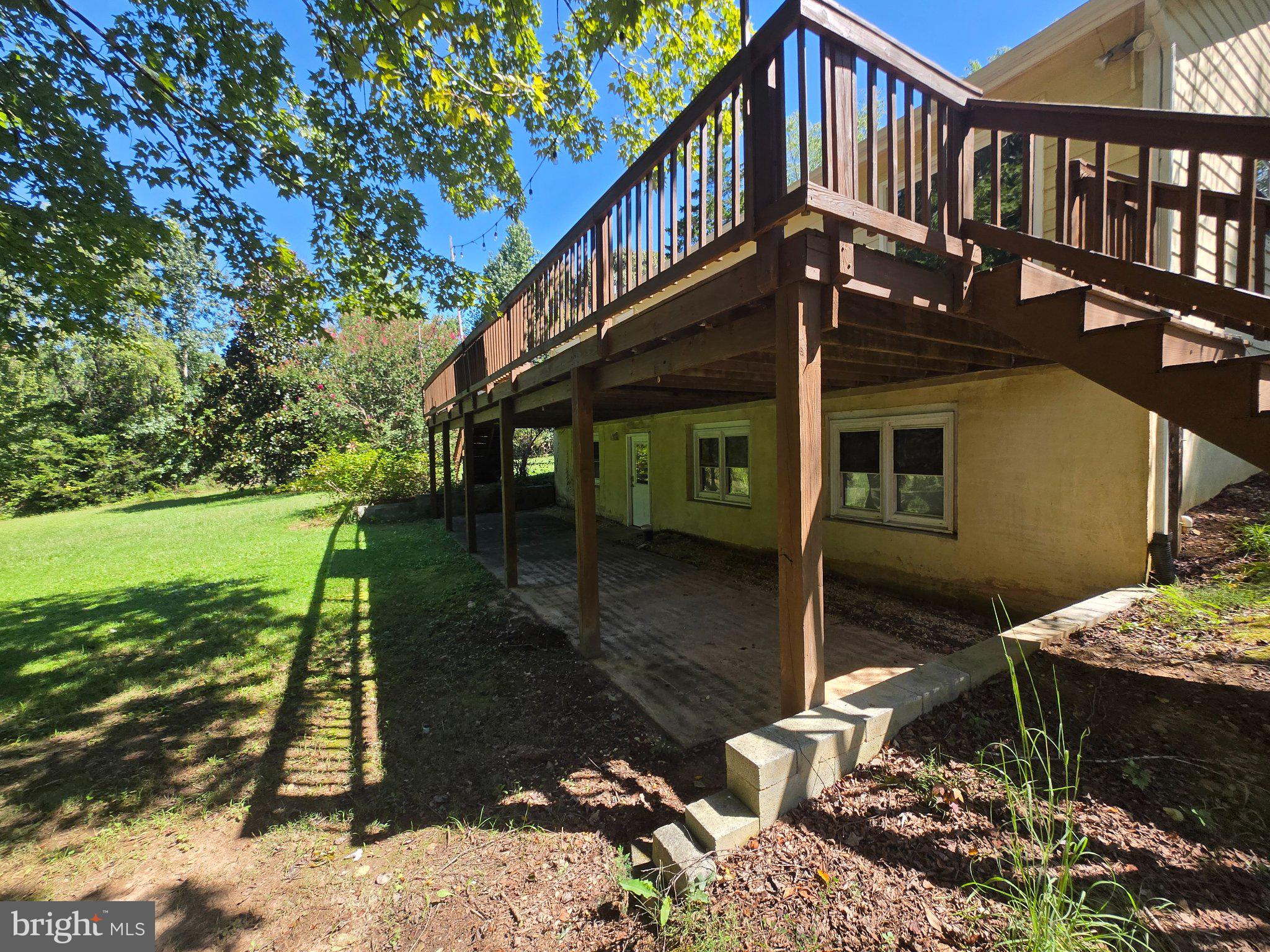 5900 BRADLEY LANE