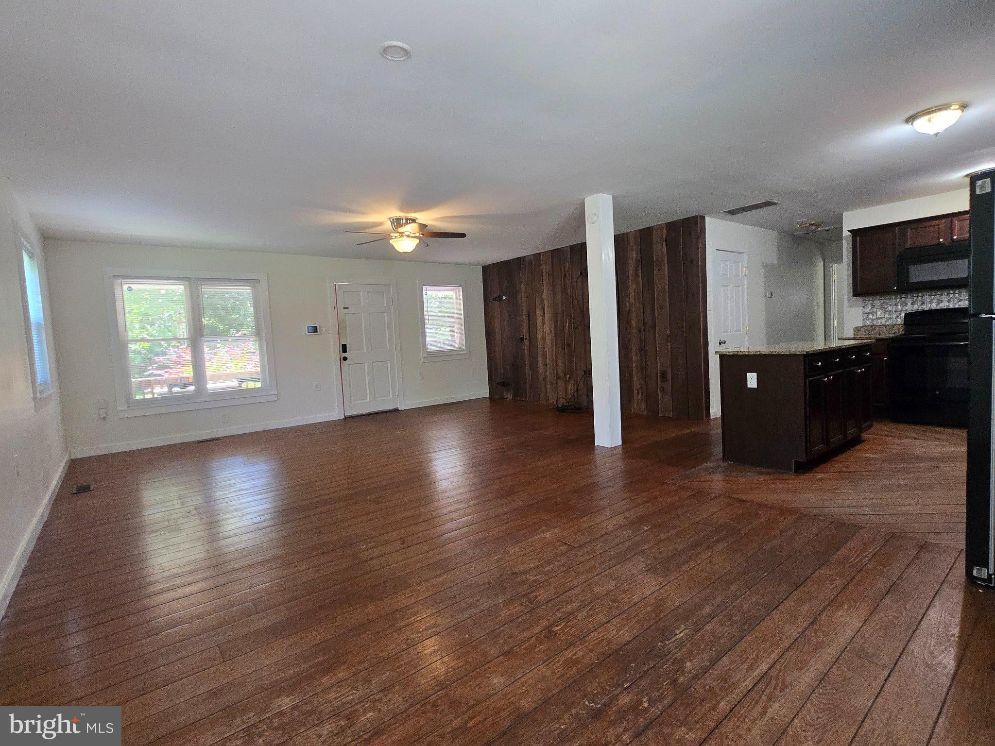 5900 BRADLEY LANE