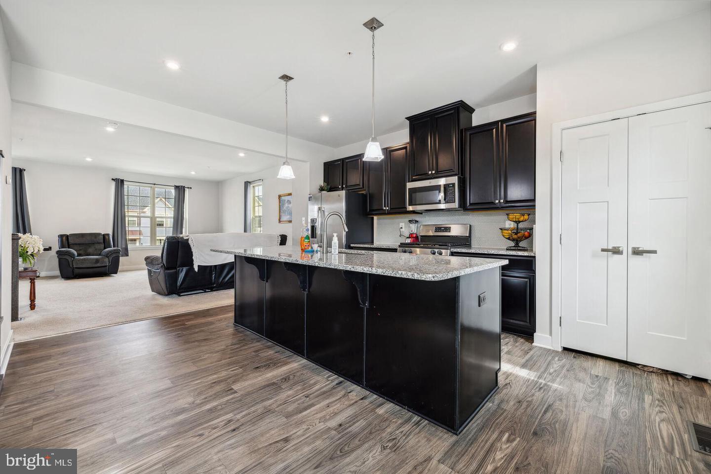 LAKE LINGANORE - Residential Lease