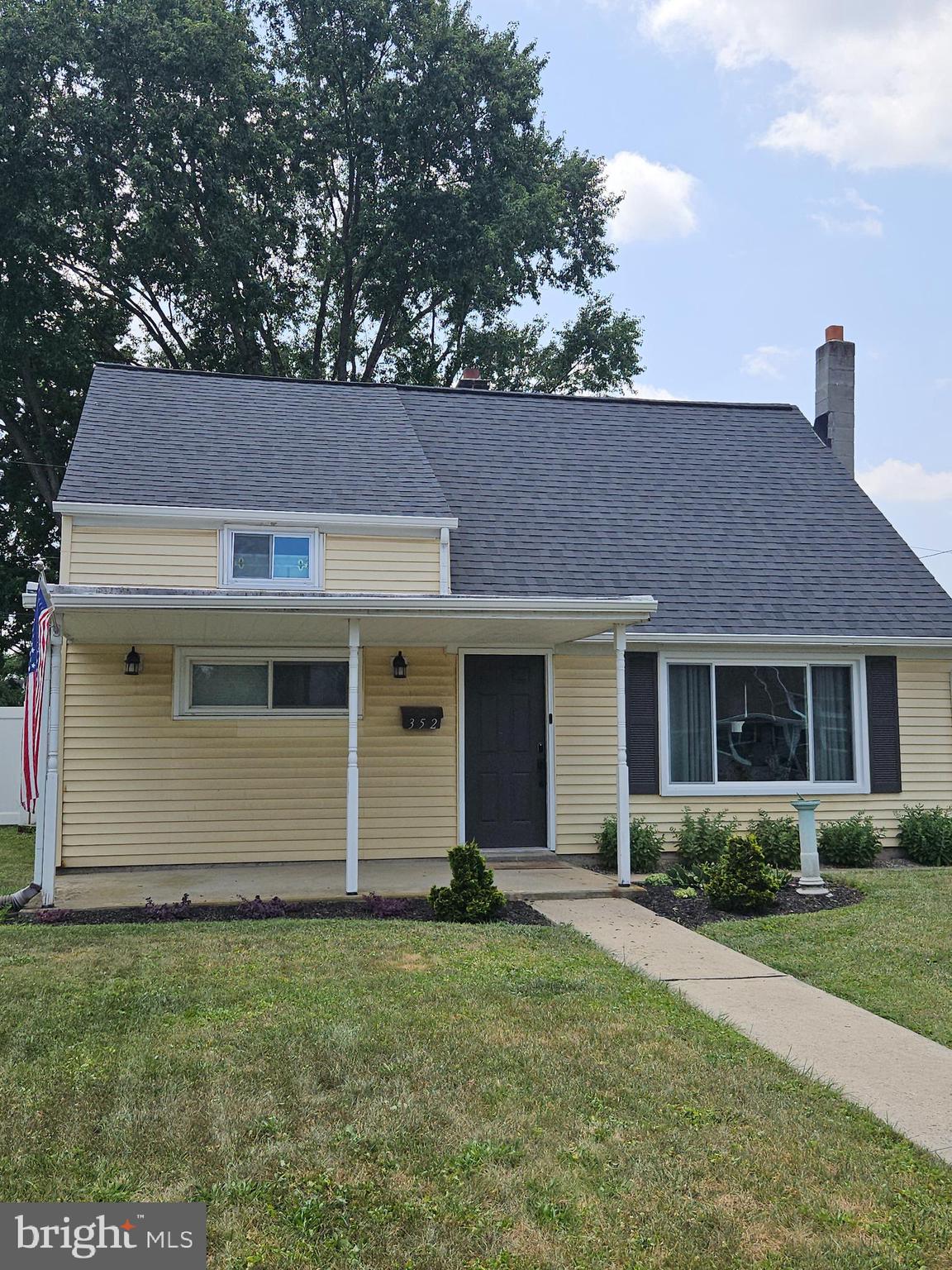 352 W WALNUT STREET