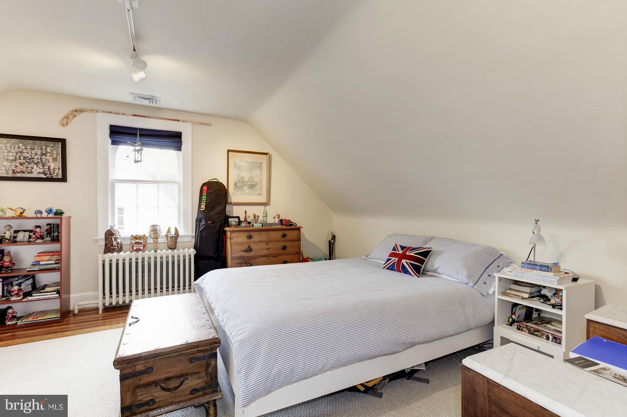 CHEVY CHASE - Residential