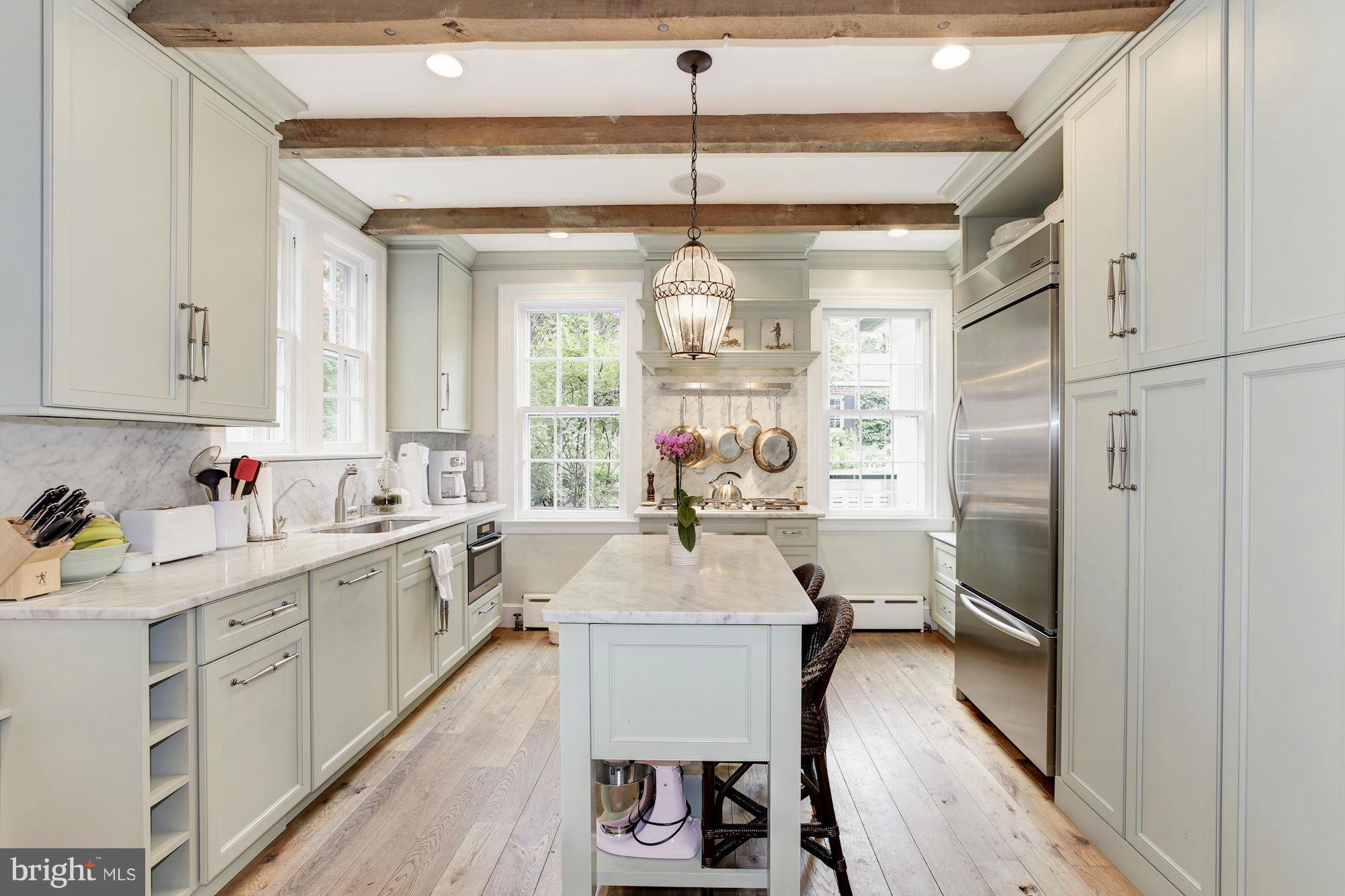 CHEVY CHASE - Residential