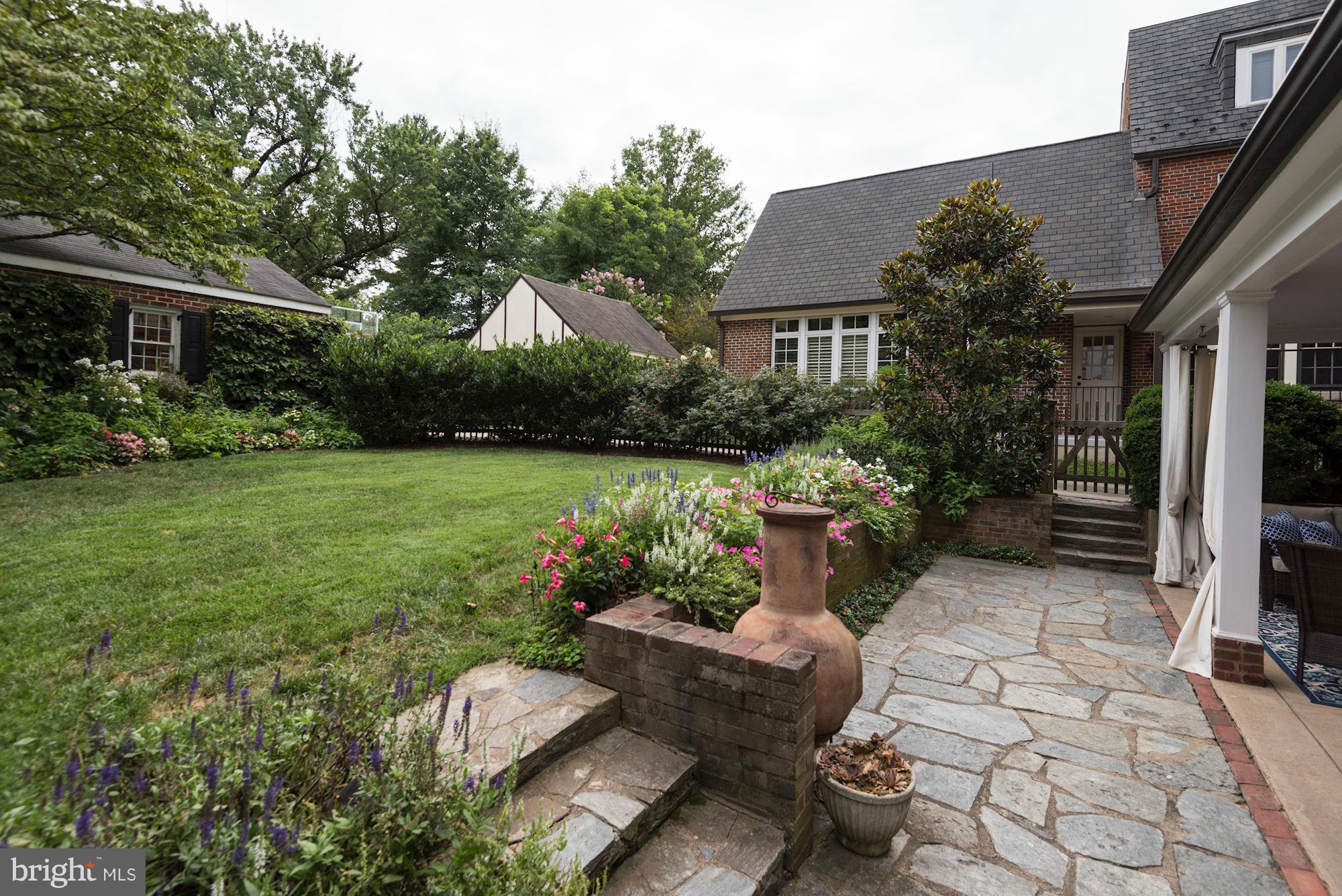 CHEVY CHASE - Residential