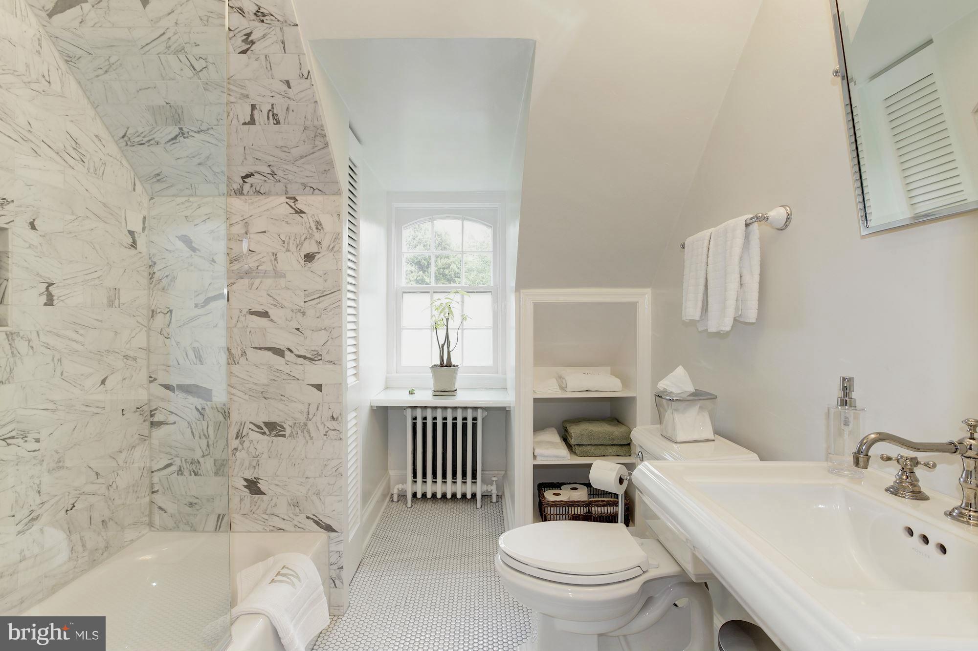 CHEVY CHASE - Residential