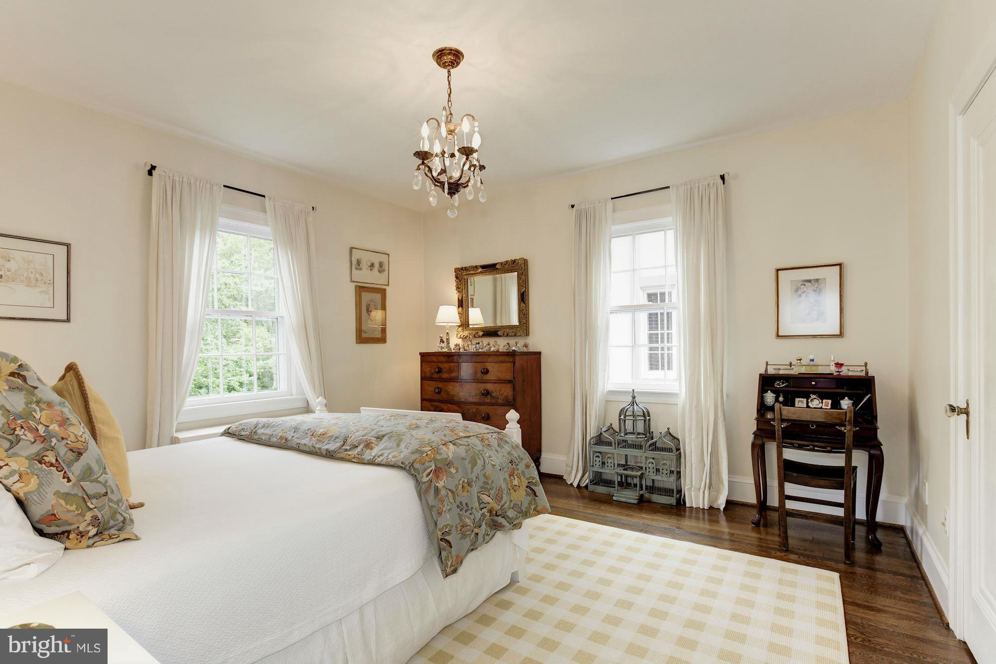 CHEVY CHASE - Residential