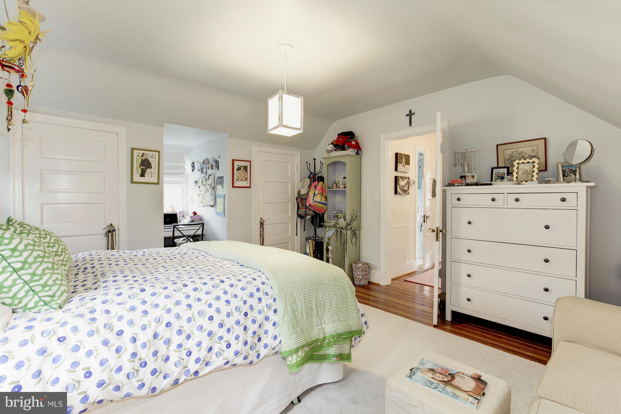 CHEVY CHASE - Residential