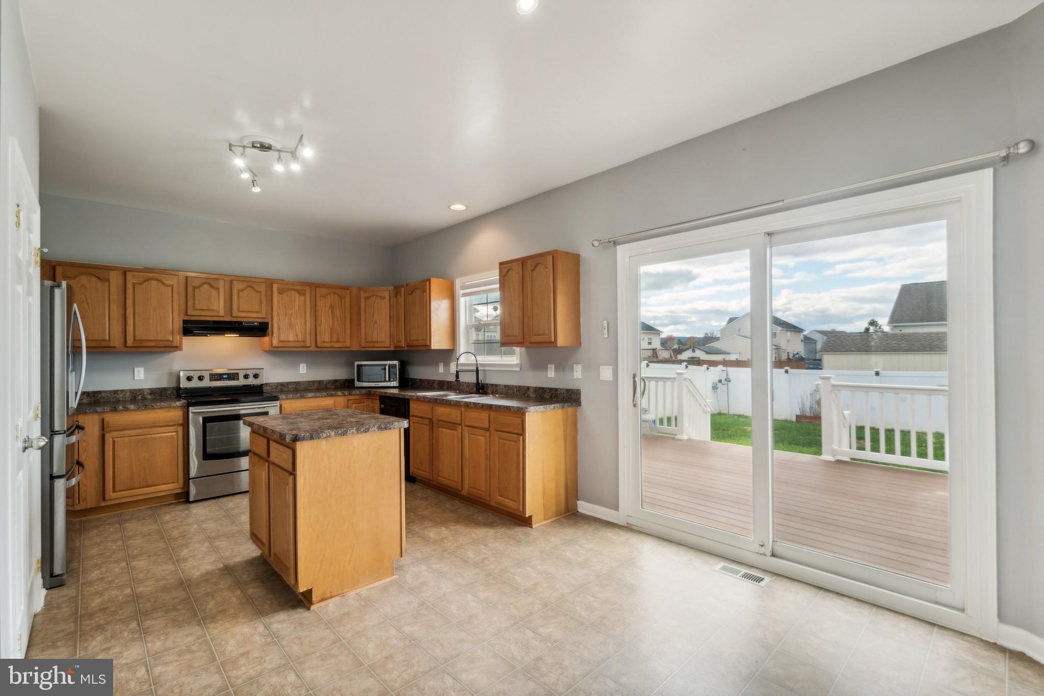 PRINCETON SHOALS - Residential