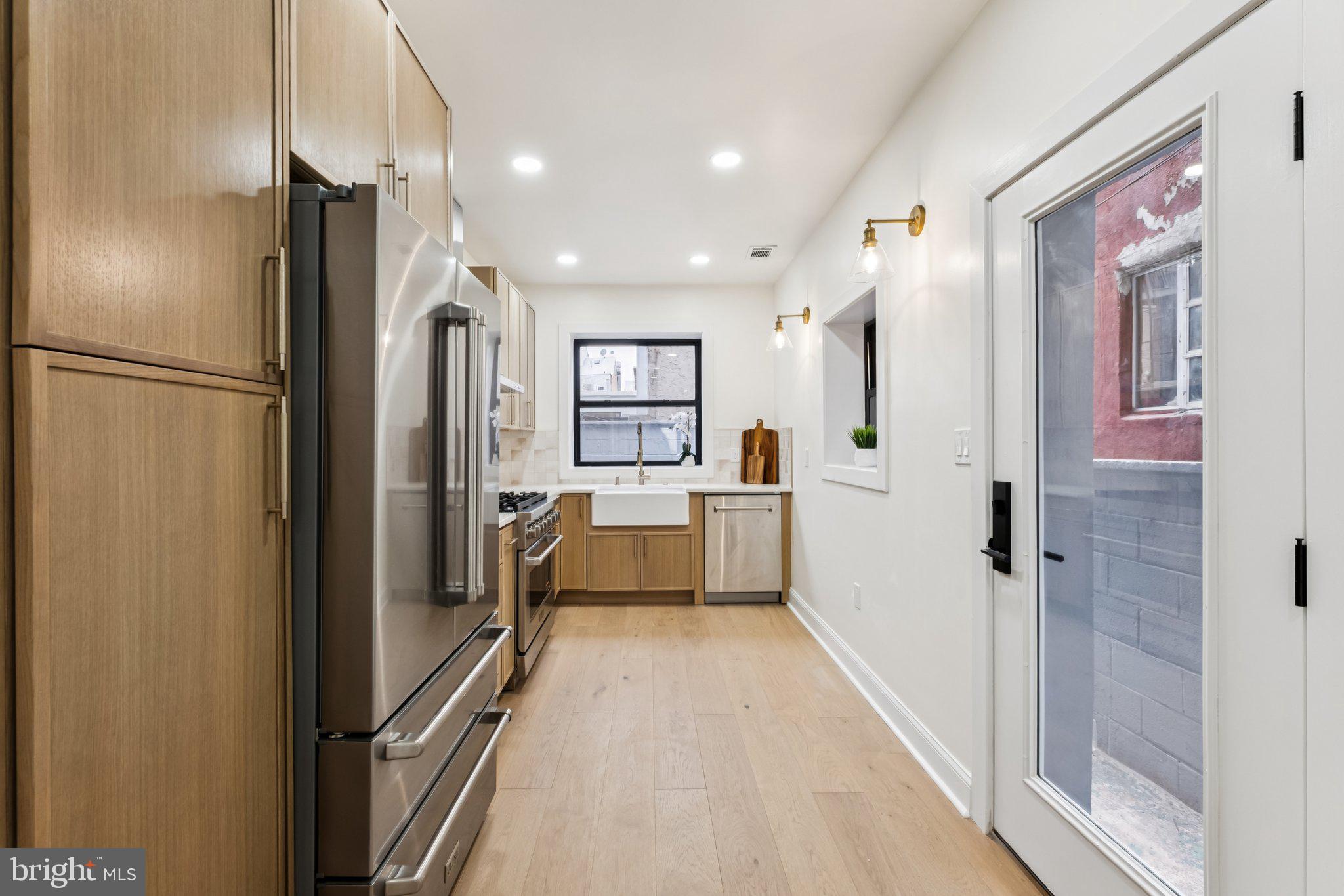 PASSYUNK SQUARE - Residential