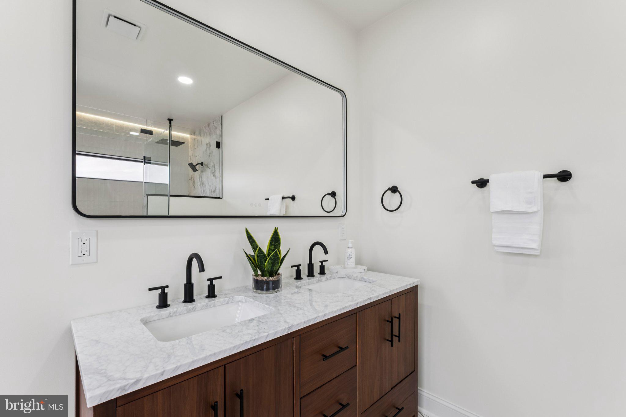 PASSYUNK SQUARE - Residential