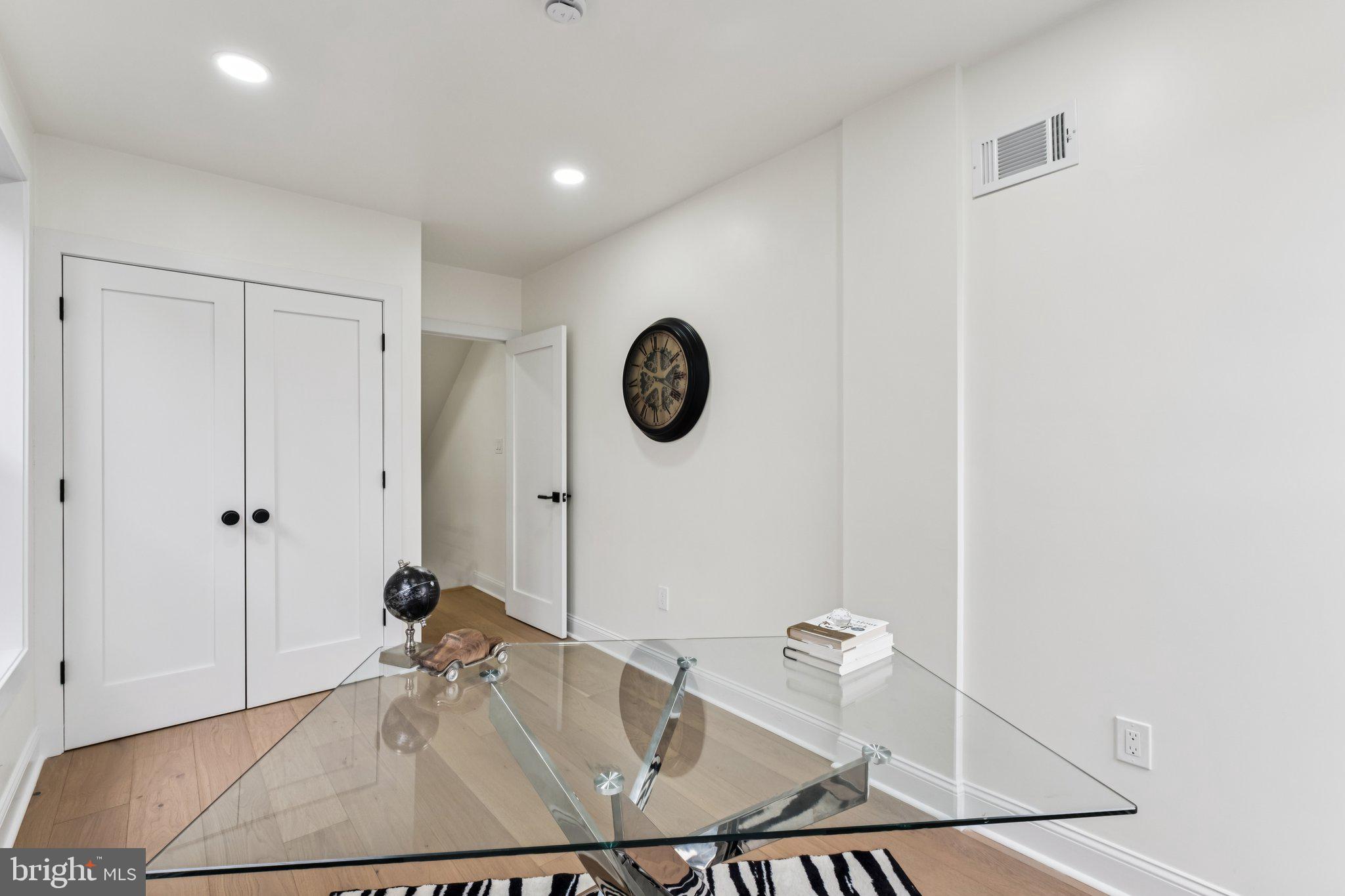 PASSYUNK SQUARE - Residential