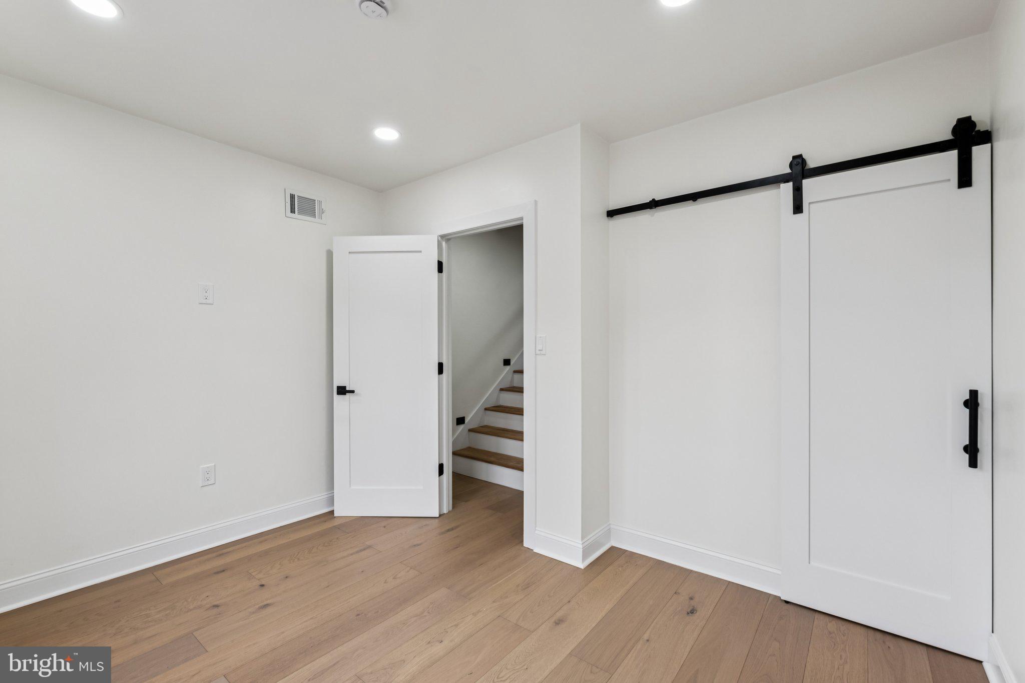 PASSYUNK SQUARE - Residential