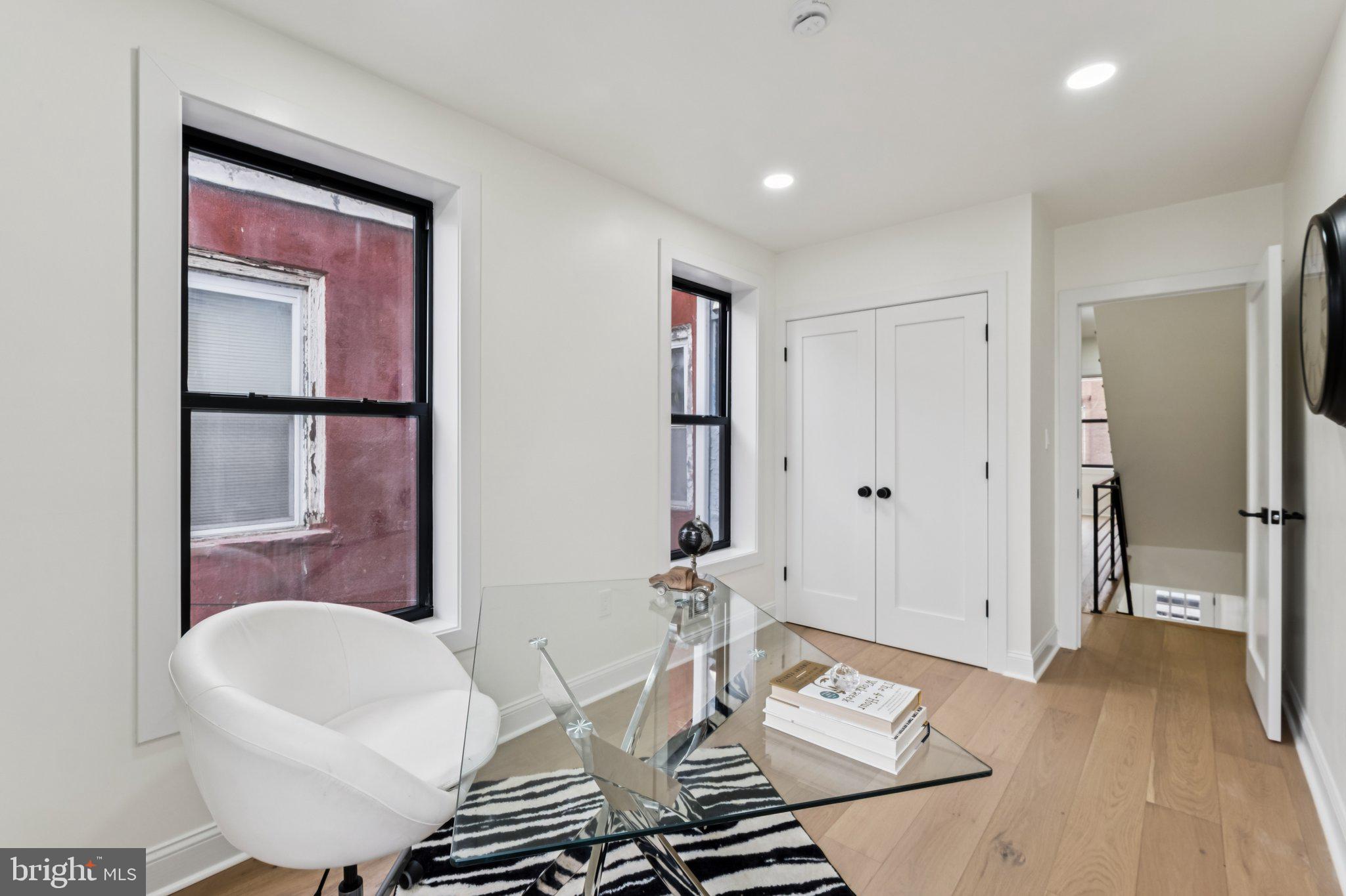 PASSYUNK SQUARE - Residential