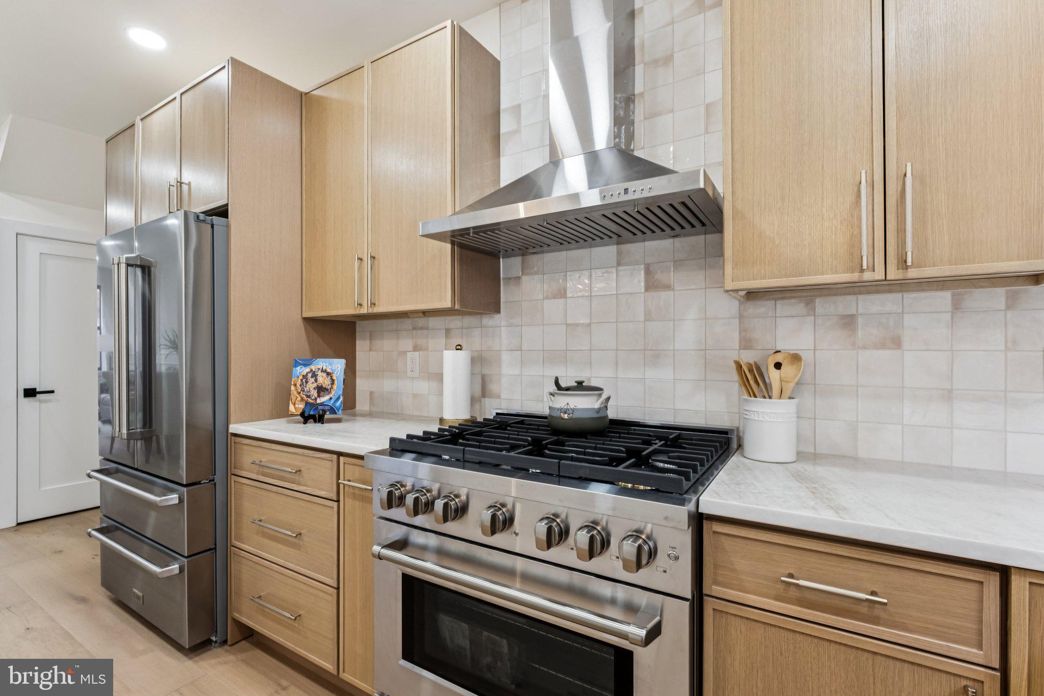 PASSYUNK SQUARE - Residential