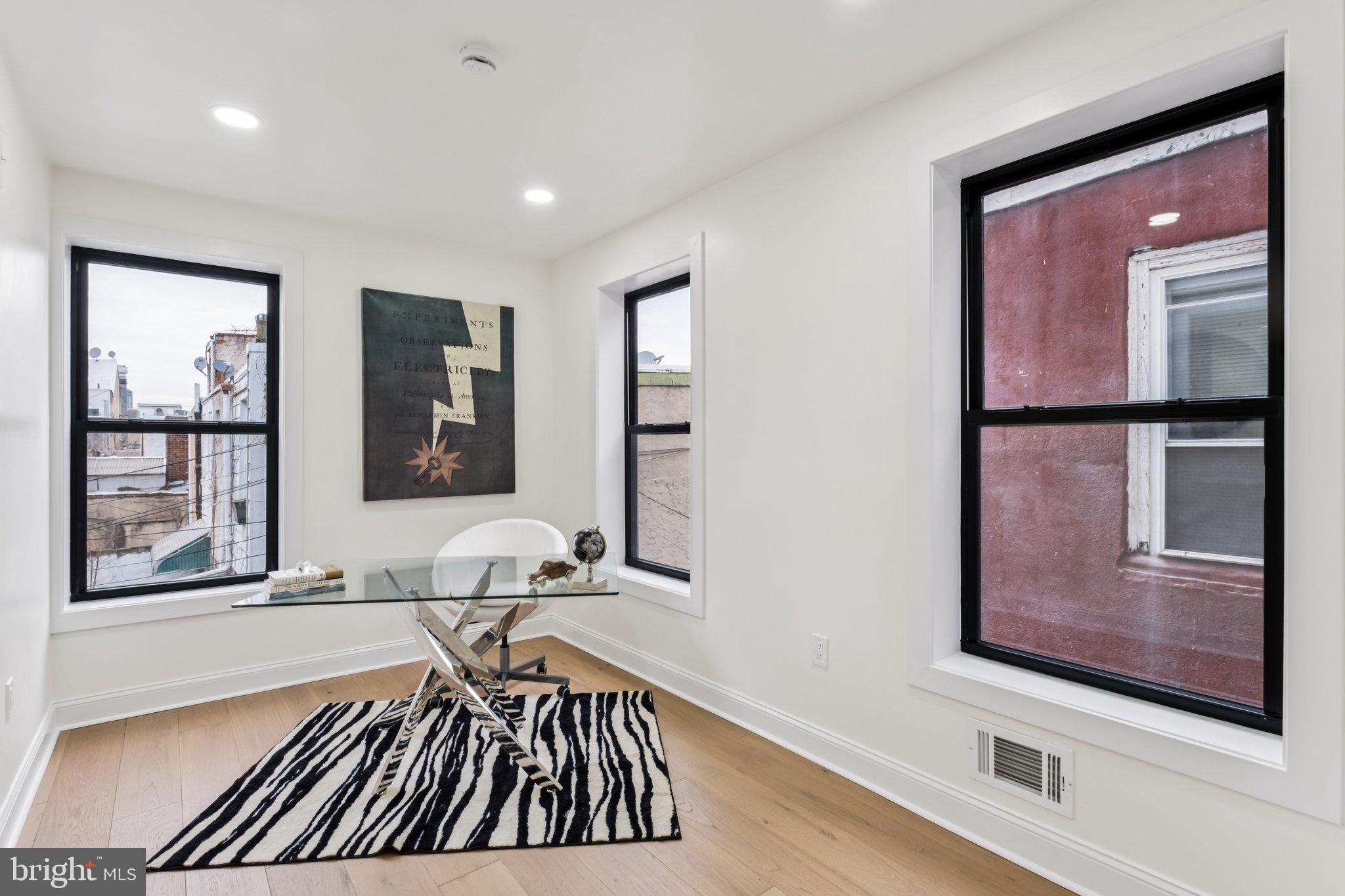 PASSYUNK SQUARE - Residential