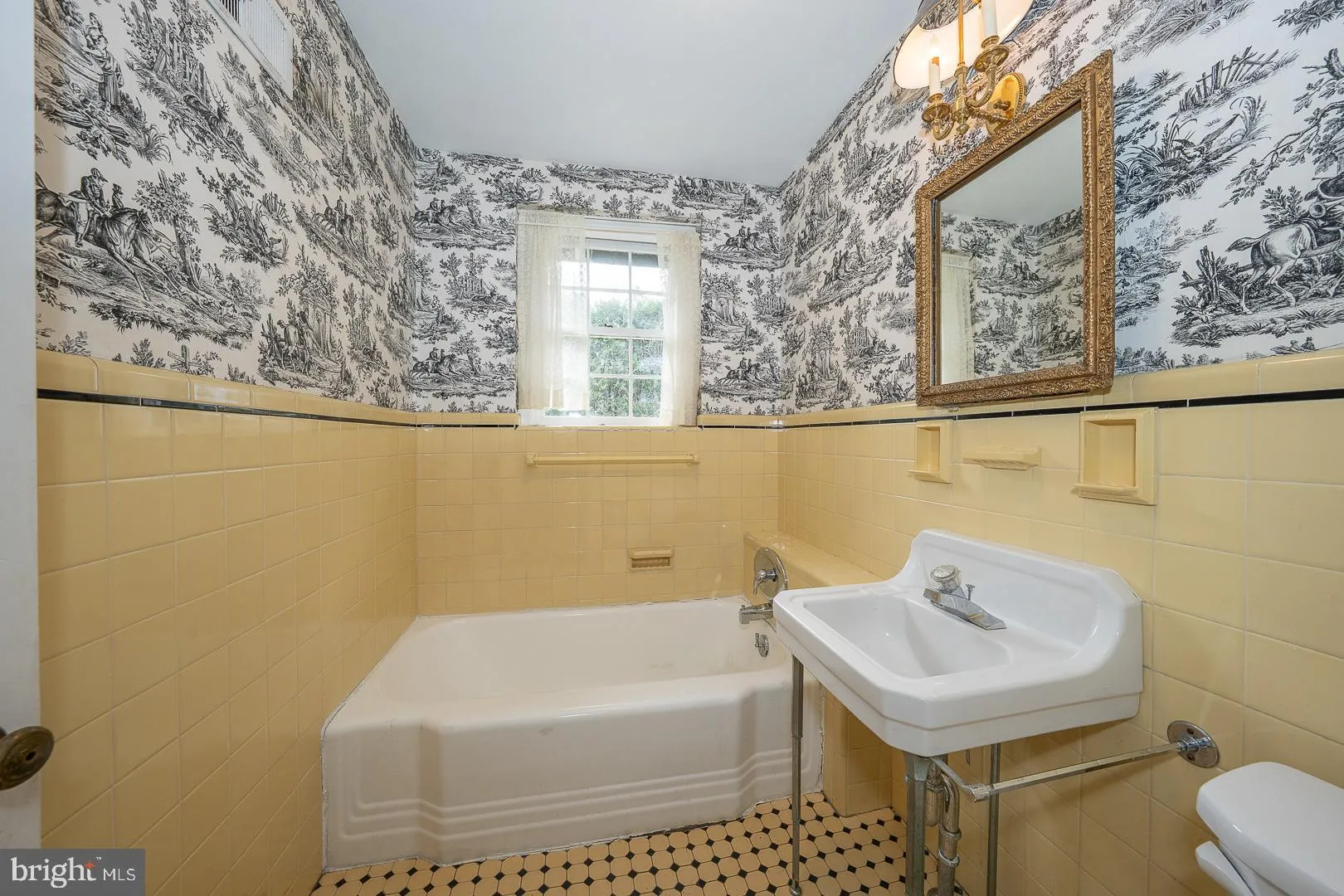 Berwyn, Pennsylvania 19312, United States, 3 Bedrooms Bedrooms, ,2 BathroomsBathrooms,Residential,Coming Soon,97345