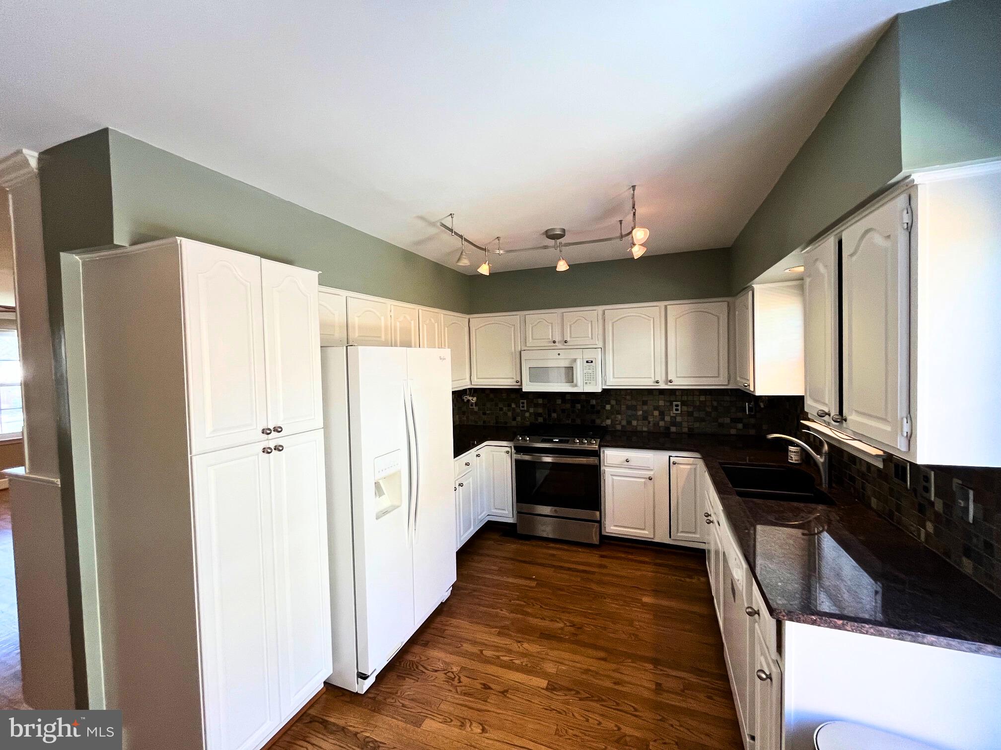 DEL RAY - Residential Lease