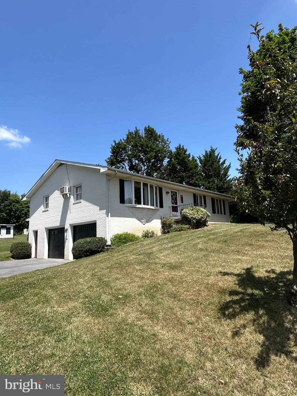 8221 STONE BRIDGE ROAD
