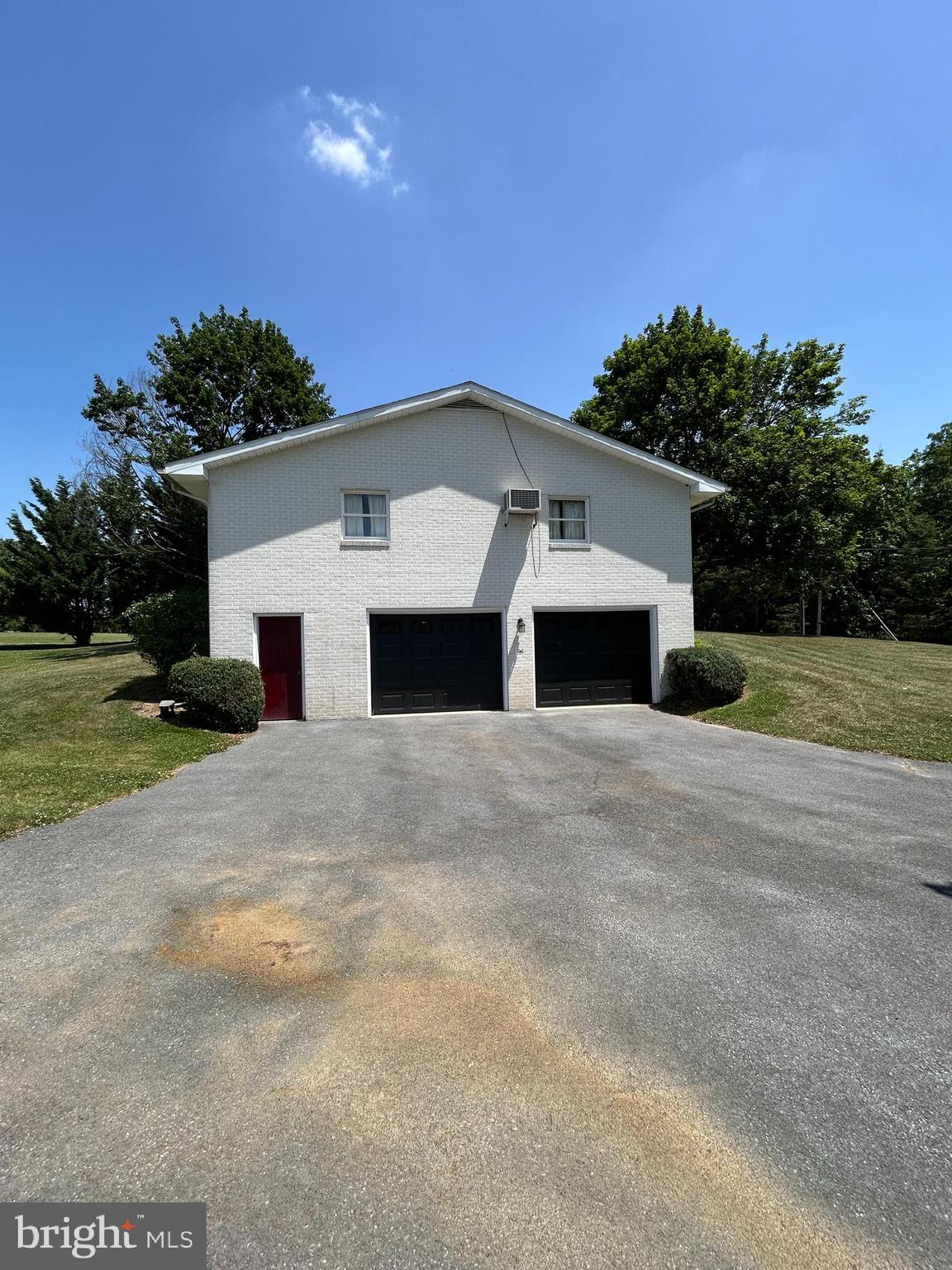 8221 STONE BRIDGE ROAD