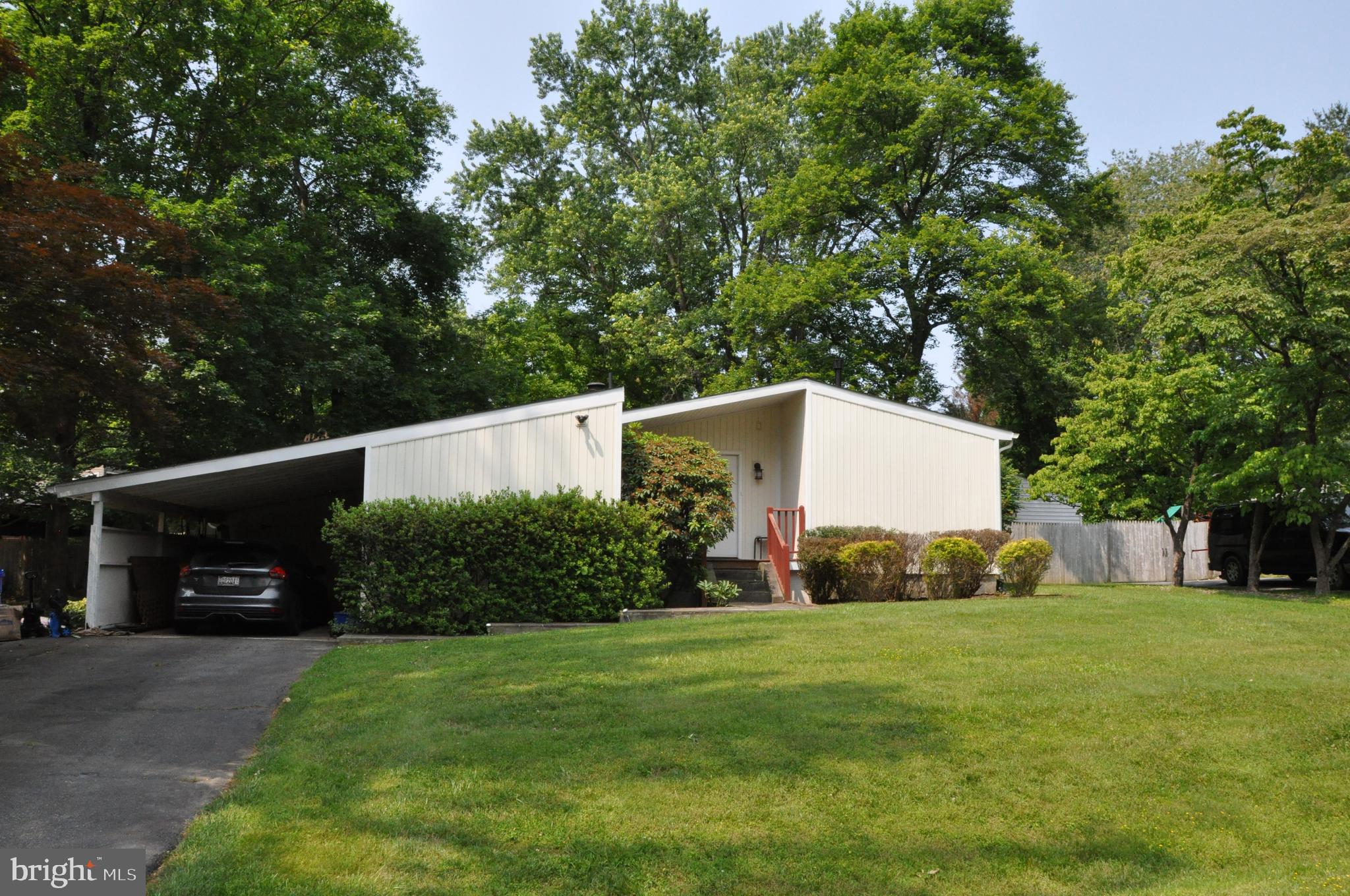 Elegant detached split-level home in private Cul de Sac w/beautiful backyard. Main level has – 4 bedrooms and 2.5 baths. Cozy family room with gas fireplace, fabulous layout, and Brazilian cherry hardwood floor living room open to deck w/ patio and large backyard w/trees. Renovated kitchen and new appliances. Totally finished basement w/ additional room, wood fireplace, and crawl space for lots of storage. Close to grocery, shopping, movie theater, and more (Kentlands, Rio). Close to Shady Grove Metro and 270/495 (exit 6B on I-270).
New deck (2019)
New siding (2019)
New furnace (2020)
New water heater (2020)
New AC – 2023
New Roof - 2023
New Washing Machine - 2024