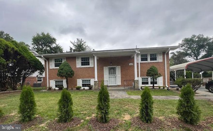 VERY NICE  RENOVATED 4 BEDROOM, 3 FULL BATH SINGLE FAMILY HOME IN SPRINGBROOK VILLAGE.  HARWOOD FLOORS,, UPDATED BATHROOMS,   FINISHED FAMILY ROOM, OFFICE AND MORE. CARPORT AND FENCED YARD. NEWER  WINDOWS.
GREAT LOCATION, CLOSE TO SHOPPING, RESTAURANTS, TRANSPORTATION AND MORE!