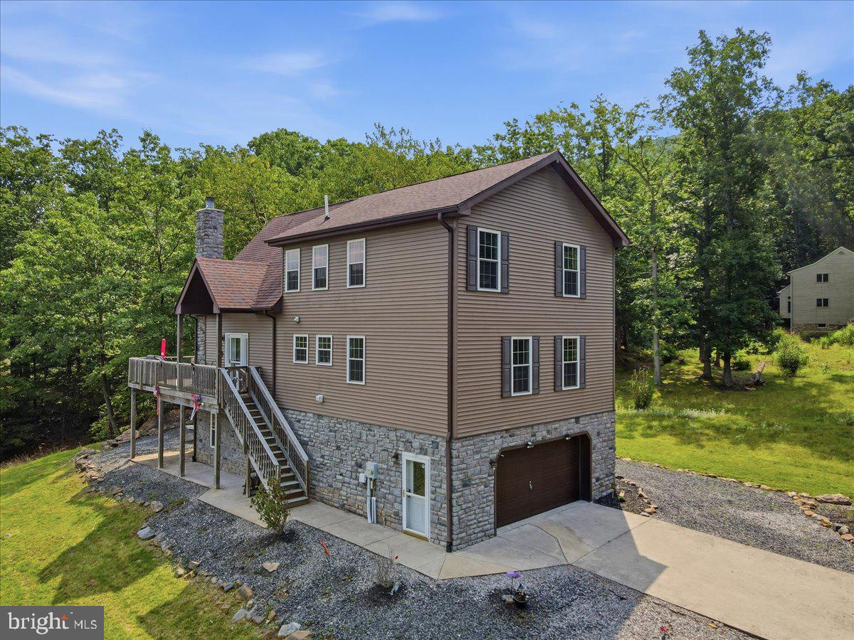 16 DELAWARE DRIVE W