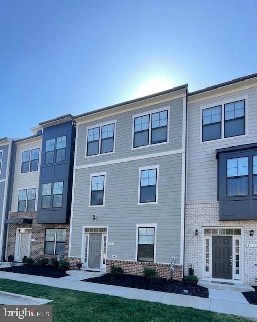 HIGHLANDER PARK - Residential