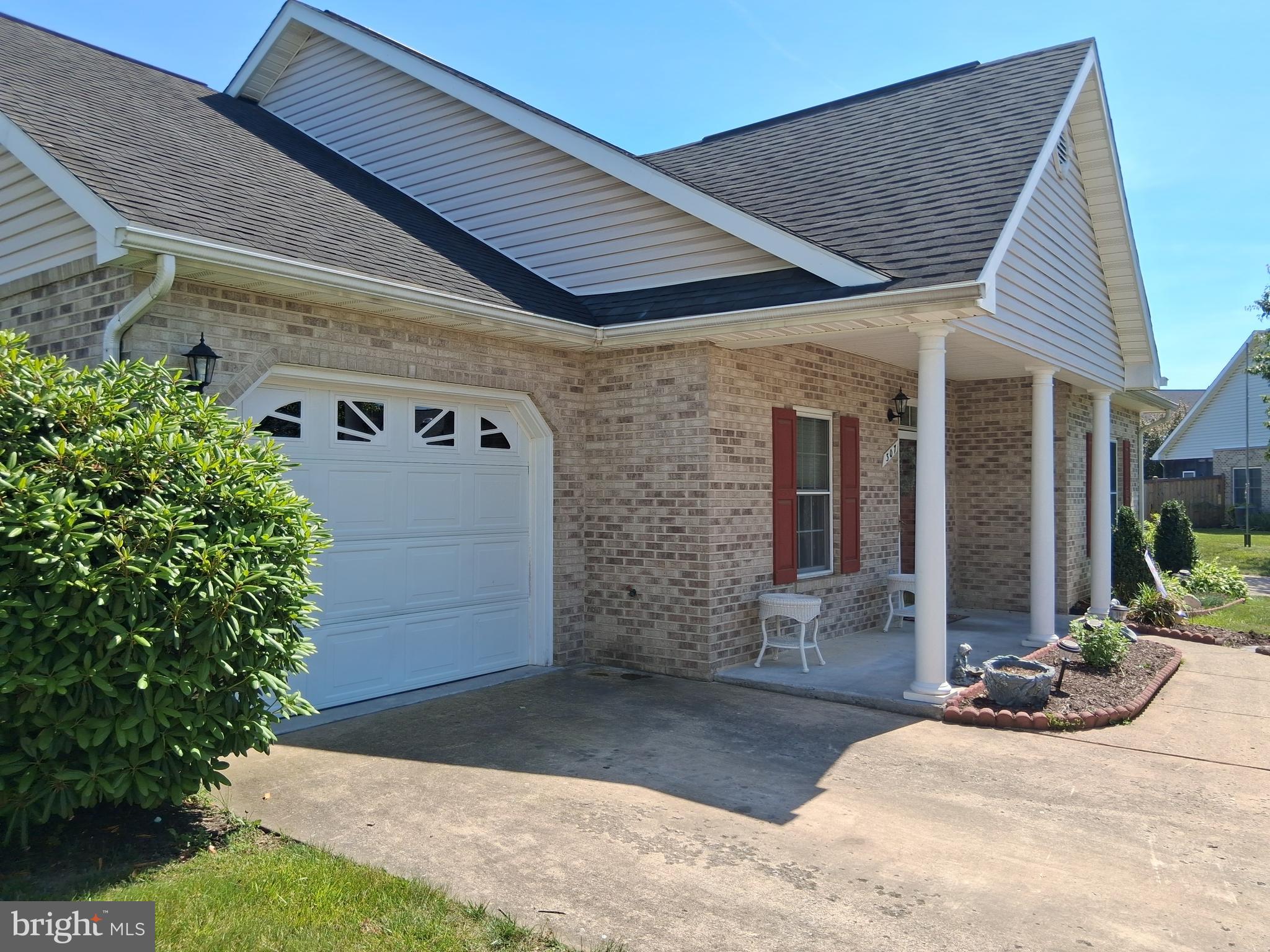 307 LYNN DRIVE