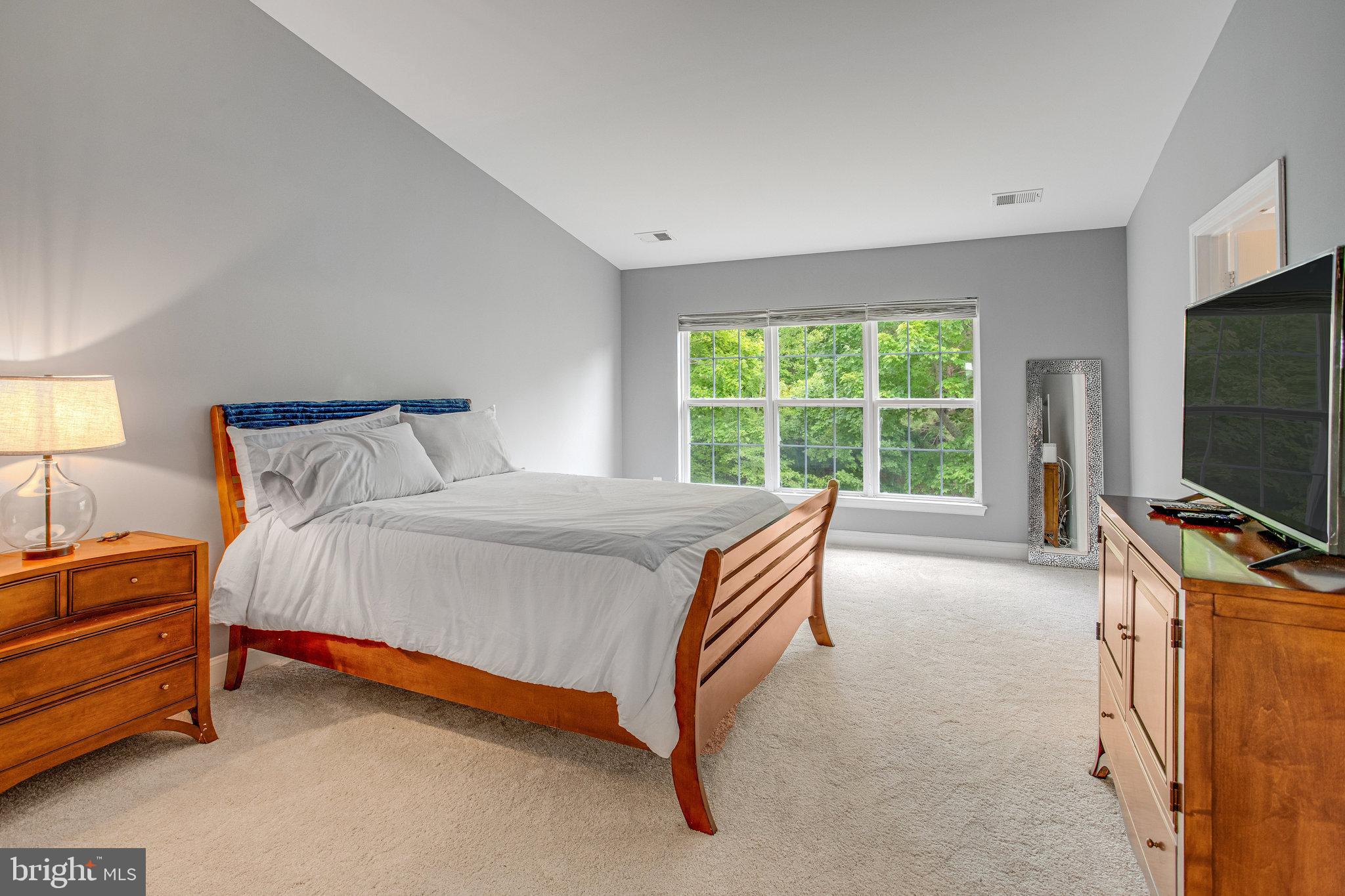 RIVER OAKS - Residential